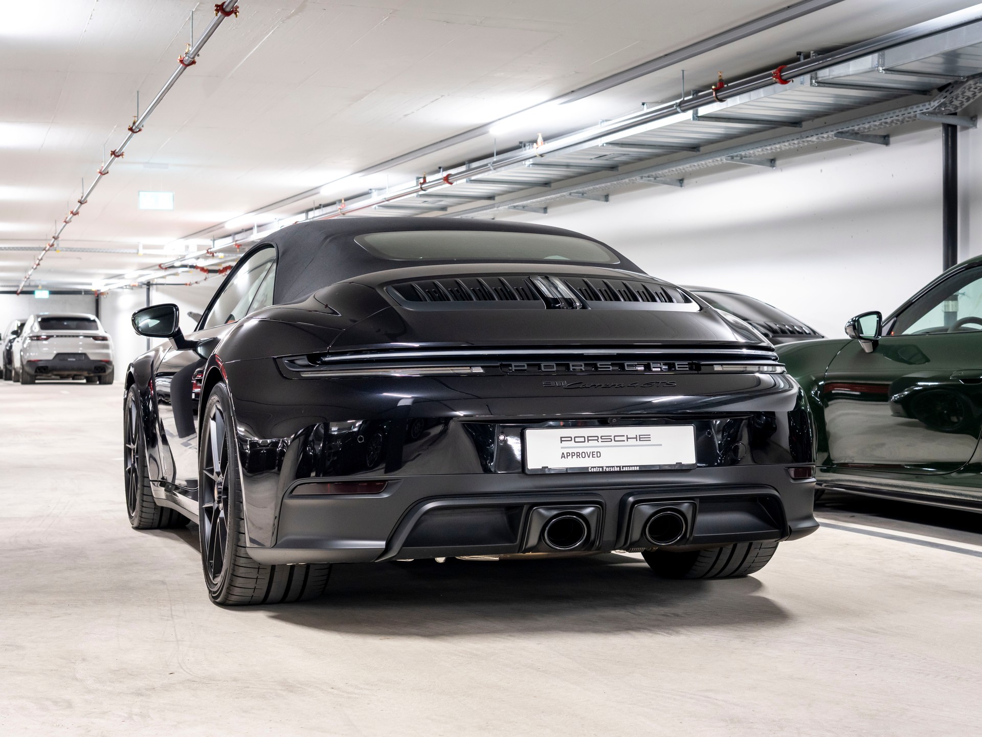 PORSCHE 911 Carrera 4 Cabriolet GTS PDK-image-2