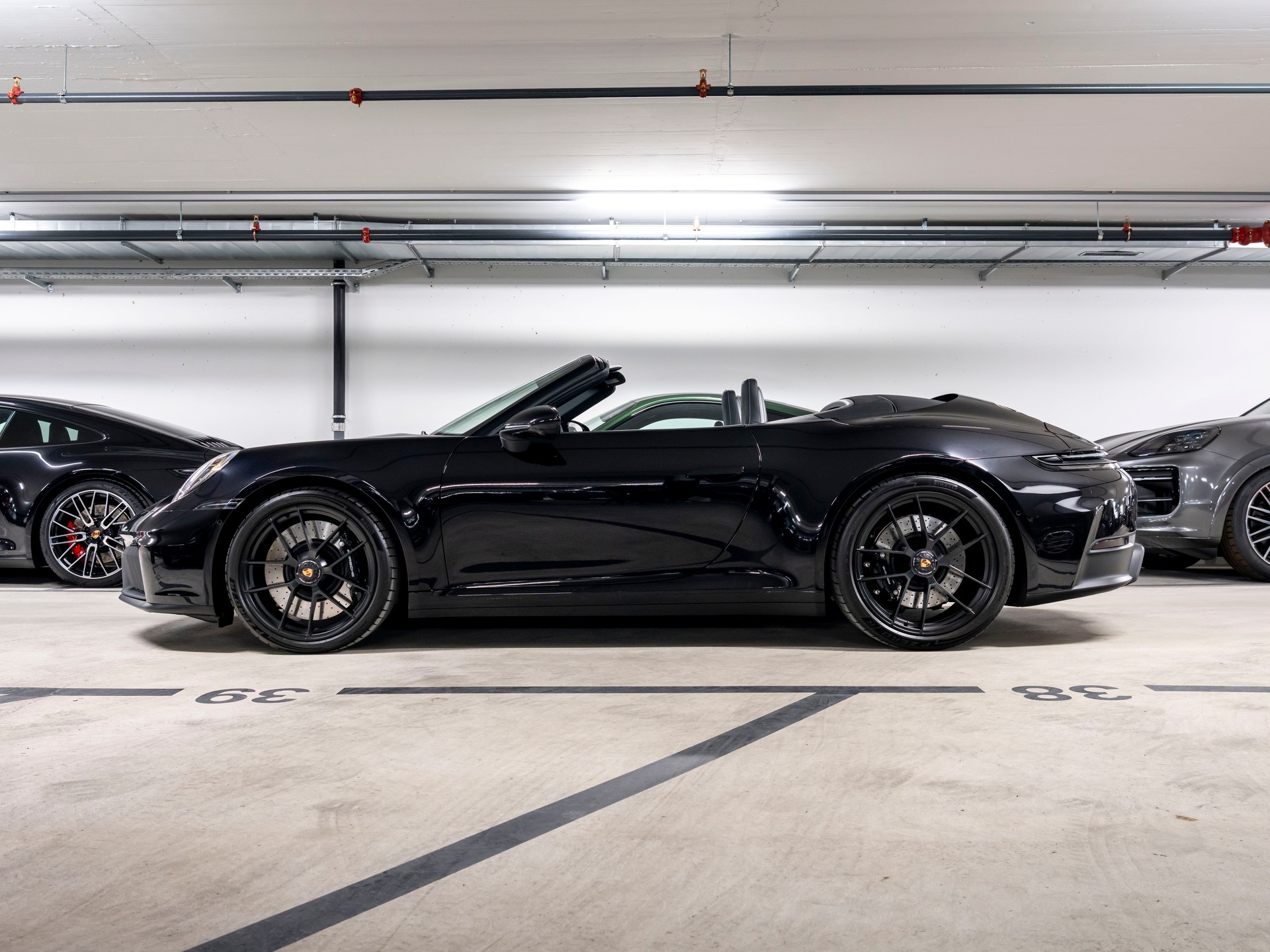 PORSCHE 911 Carrera 4 Cabriolet GTS PDK-image-25