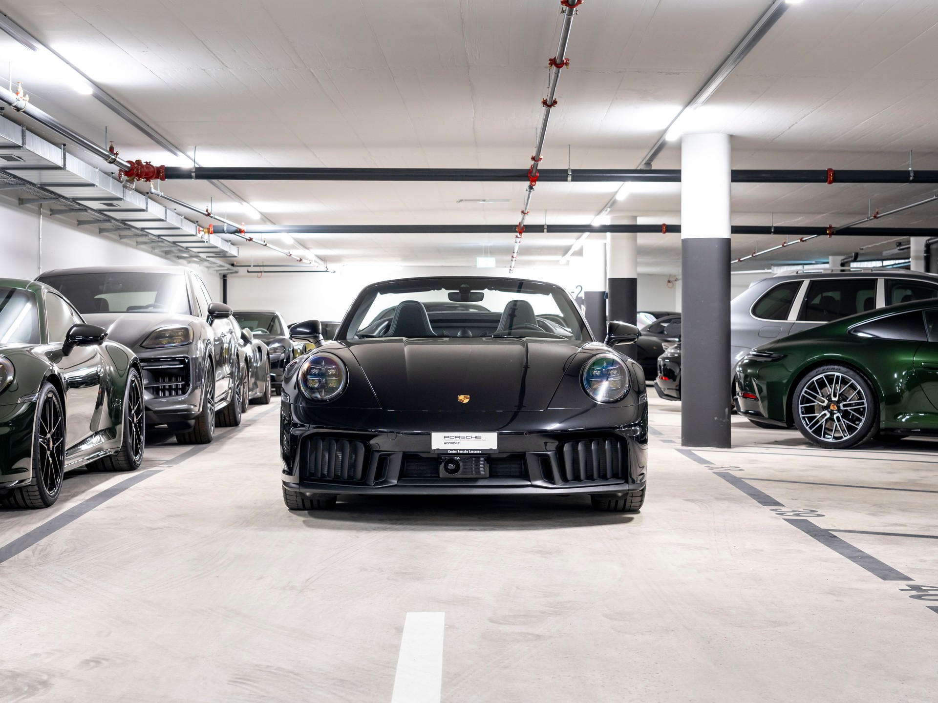 PORSCHE 911 Carrera 4 Cabriolet GTS PDK-image-27