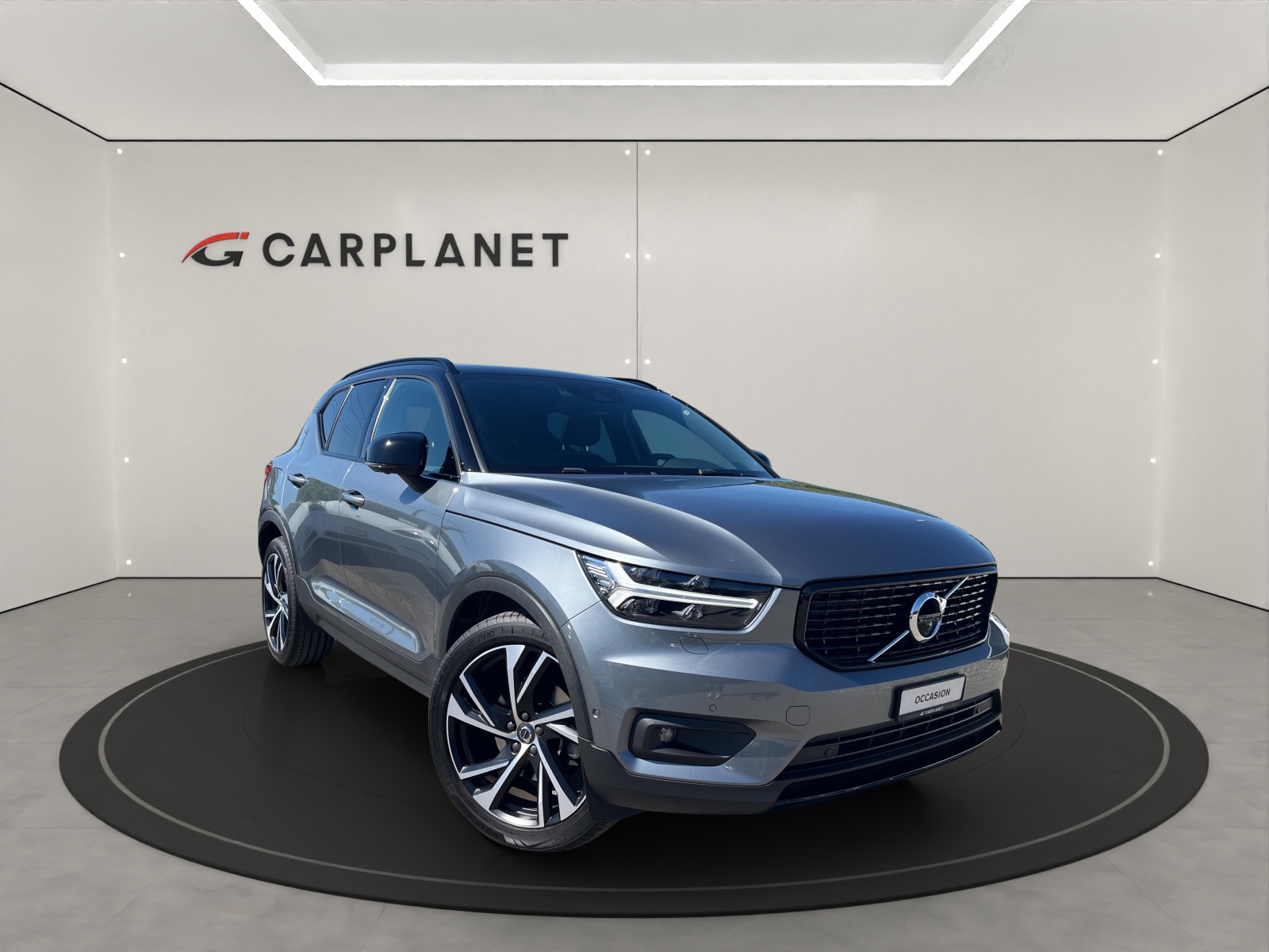 VOLVO XC40 2.0 T5 R-Design AWD-image-3