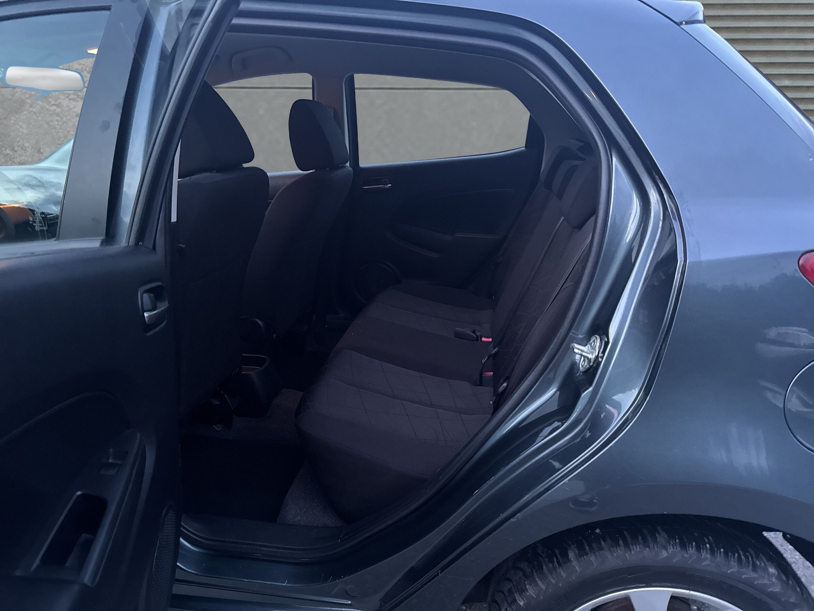 MAZDA 2 1.5i 16V Exclusive Automatic-image-10
