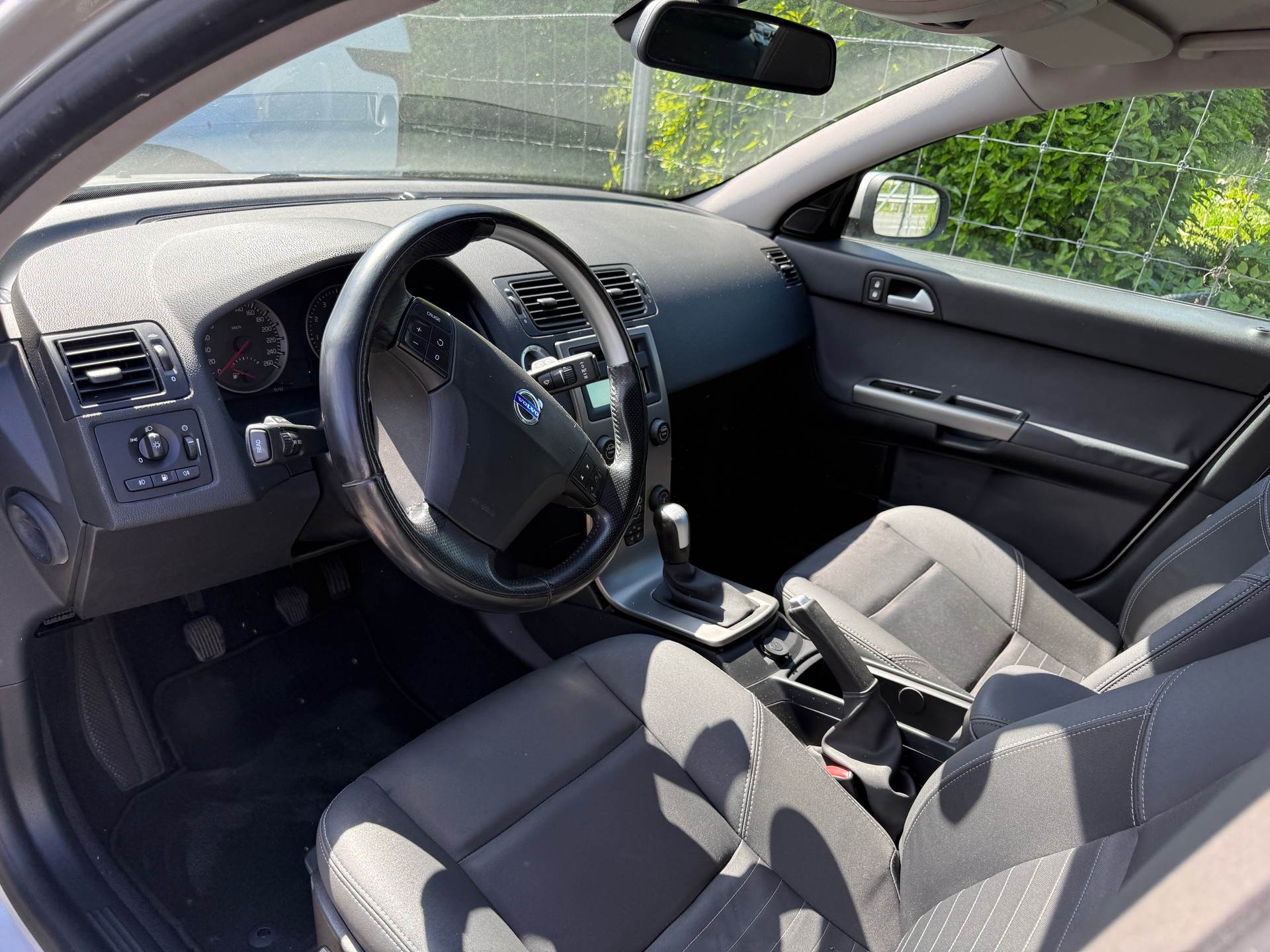 VOLVO V50 1.6-image-3