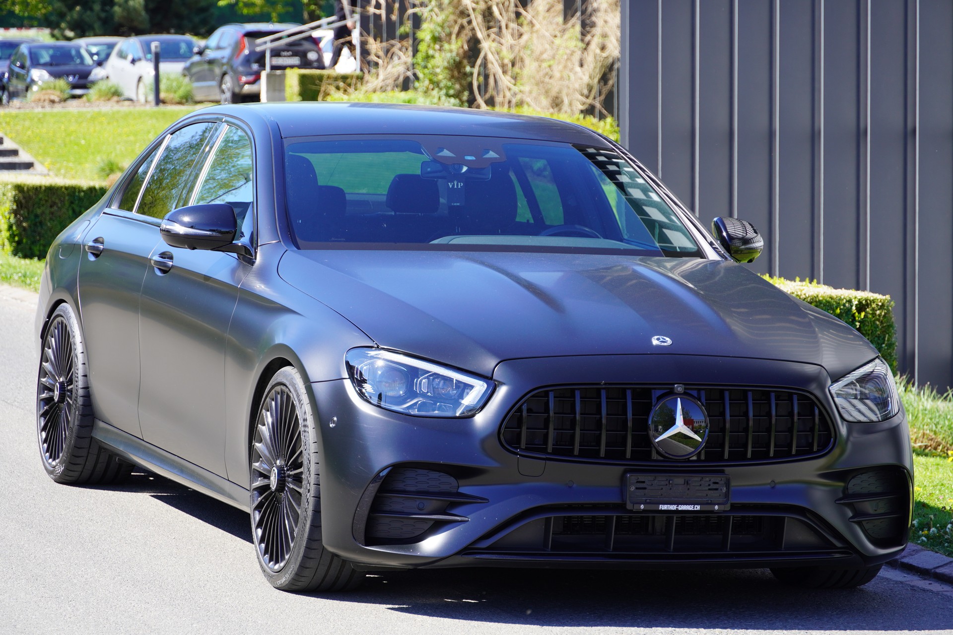 MERCEDES-BENZ E 300 AMG Line 9G-Tronic-image-3
