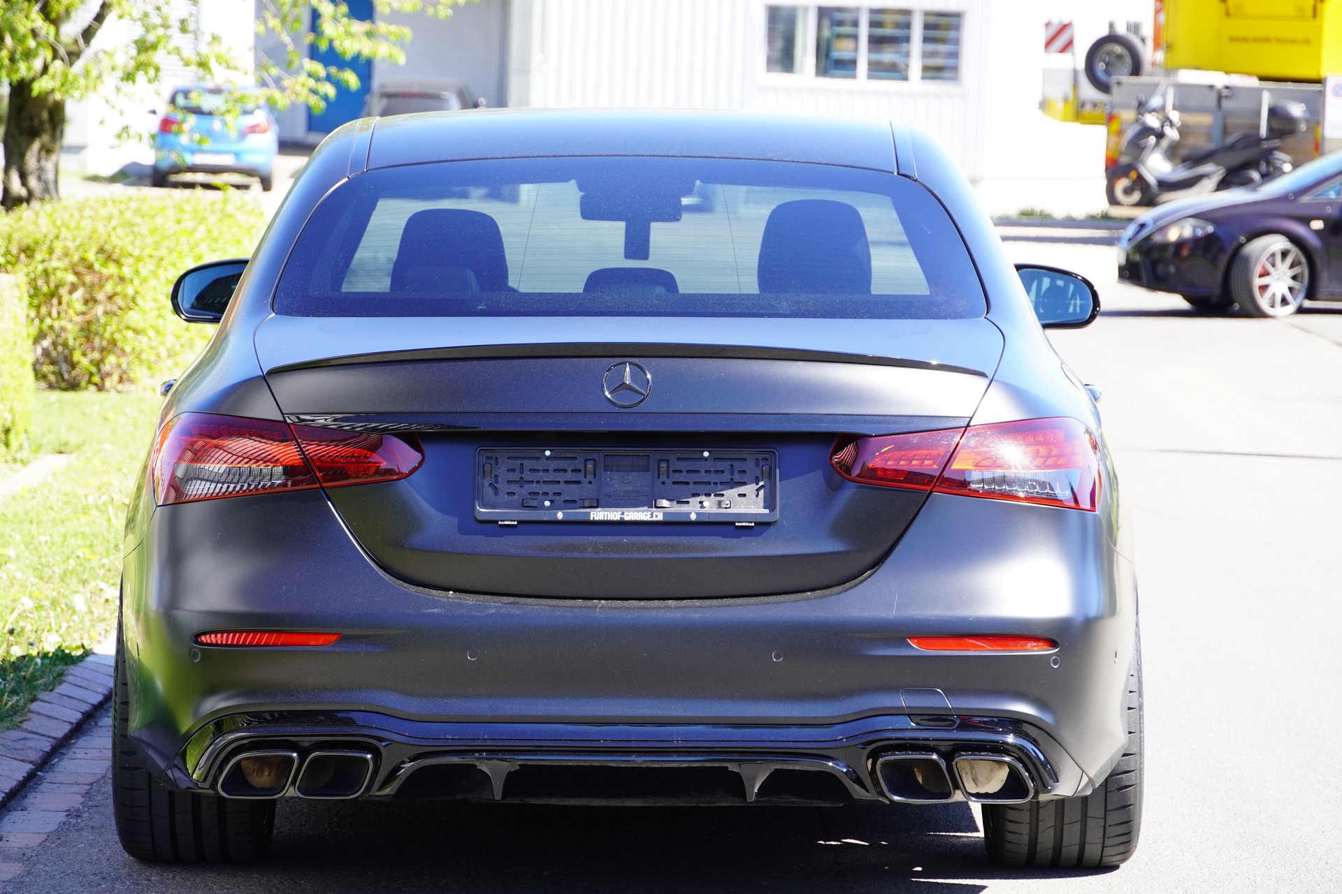 MERCEDES-BENZ E 300 AMG Line 9G-Tronic-image-5