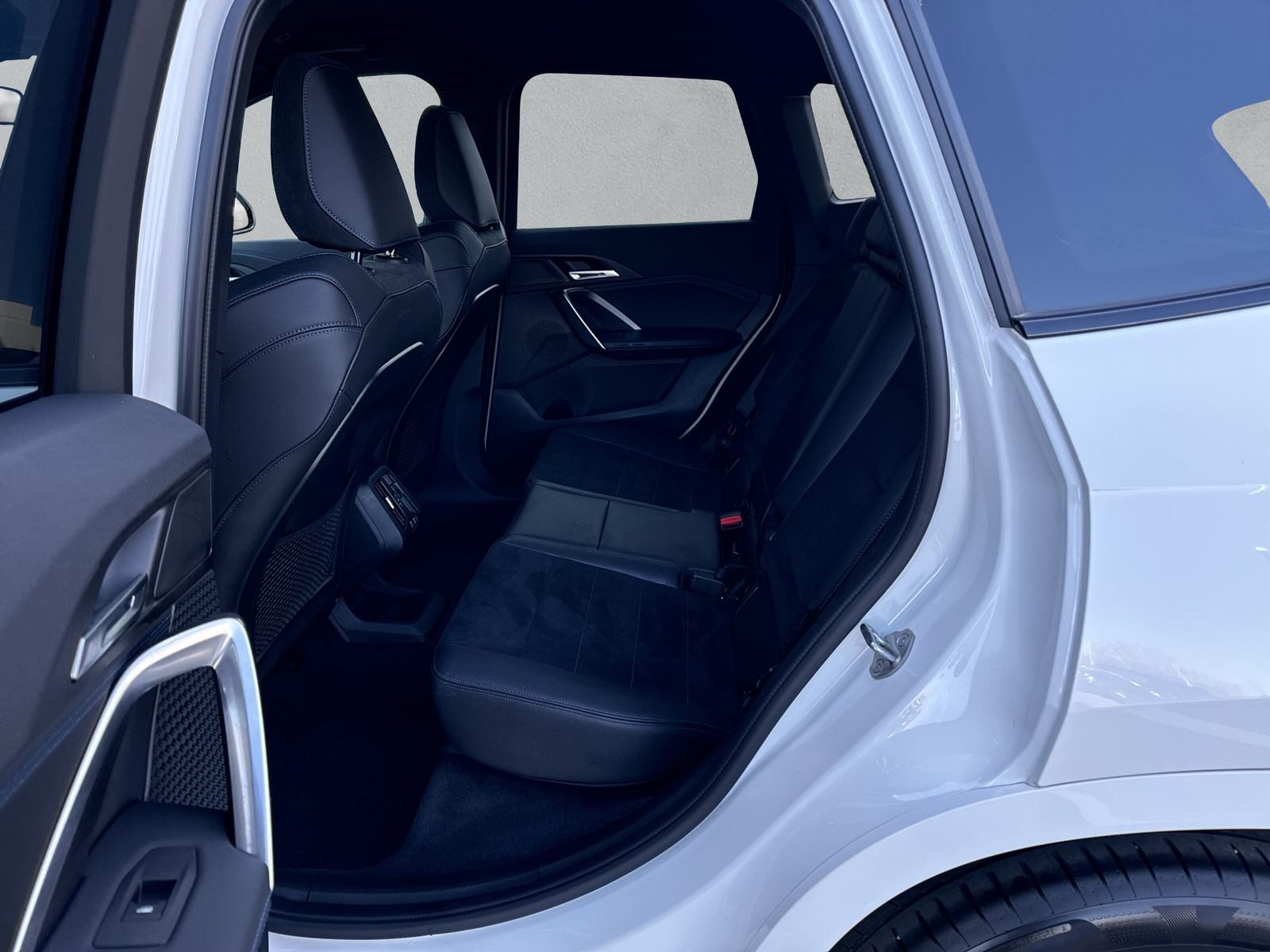 BMW X1 xDrive 20d 48V M Sport-image-11
