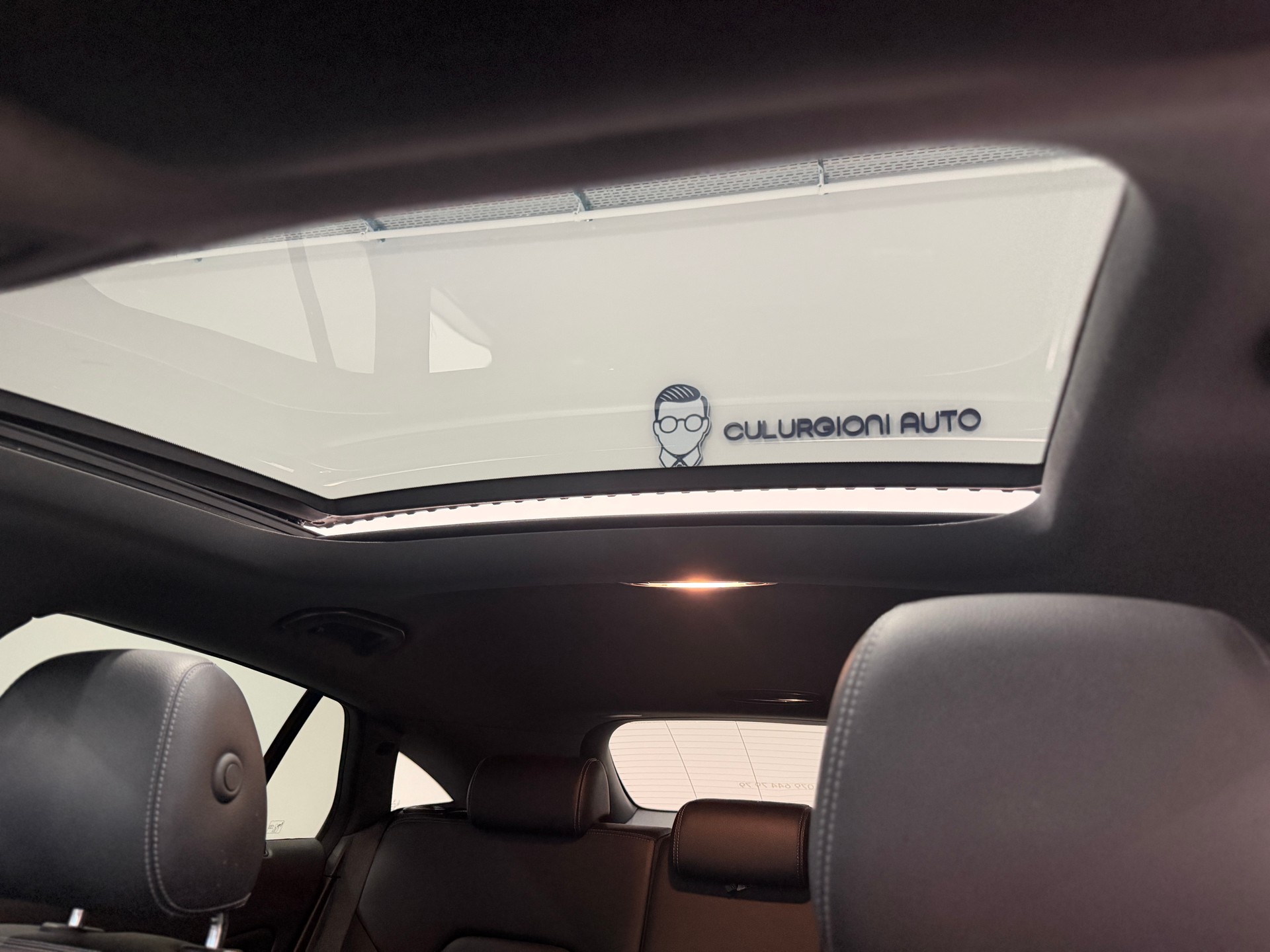 MERCEDES-BENZ CLA Shooting Brake 200 d AMG Line 7G-DCT-image-11