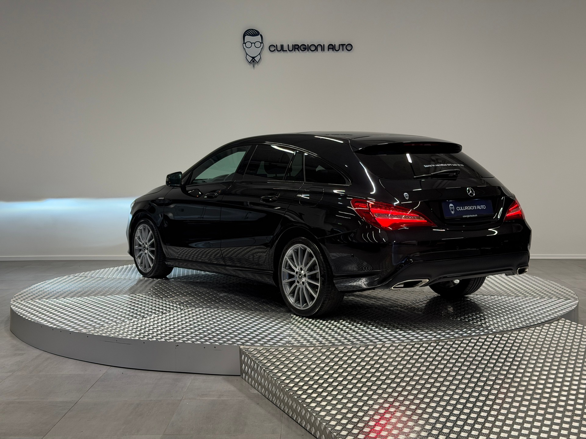 MERCEDES-BENZ CLA Shooting Brake 200 d AMG Line 7G-DCT-image-6