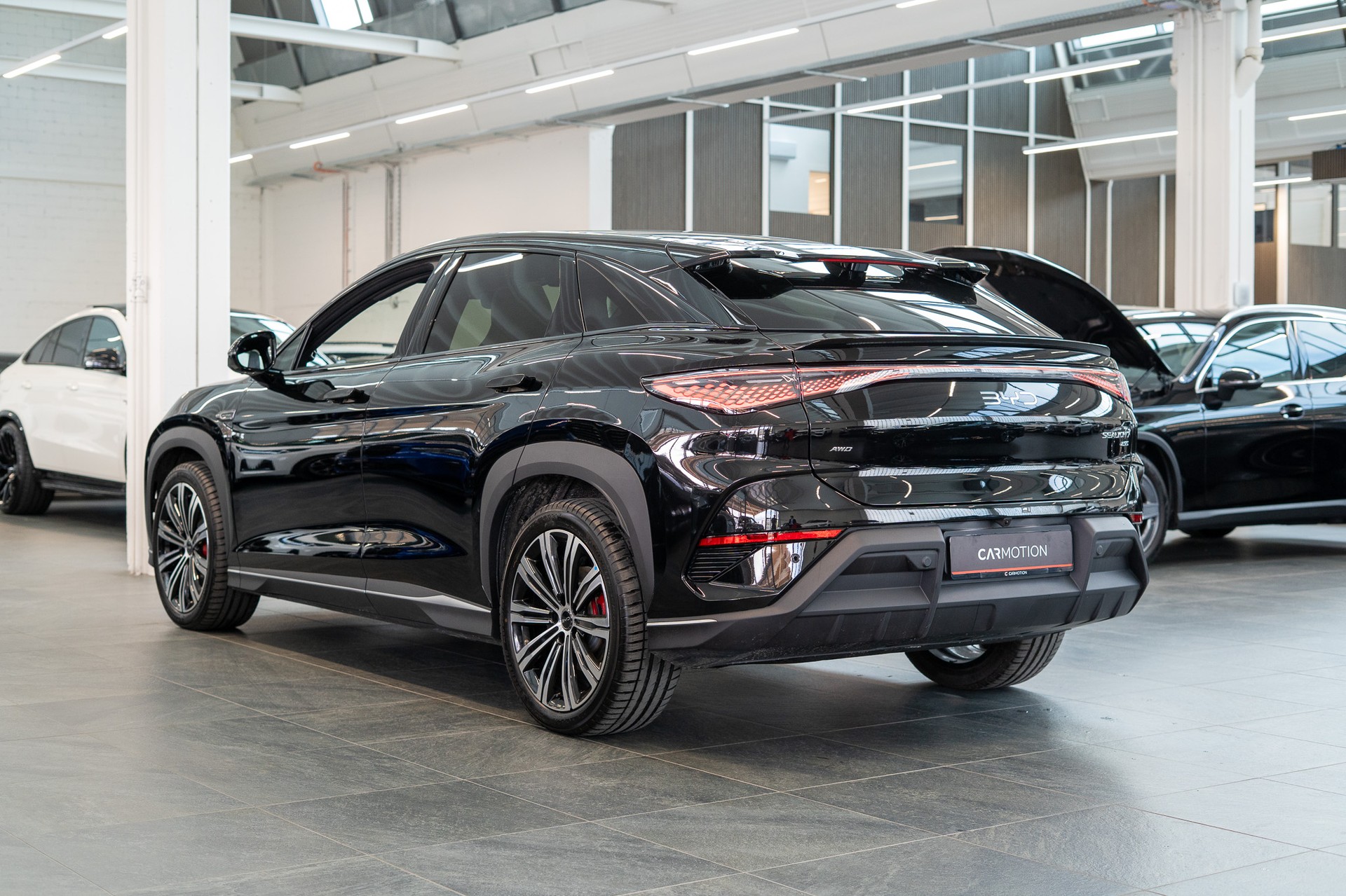 BYD Sealion 7 91,3 kWh Excellence AWD / Panoramadach / Head-Up Display / 360° Kamera-showroom-element-3