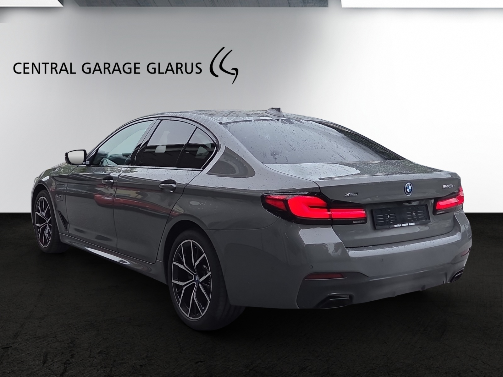 BMW 545e xDrive Pure M Sport Steptronic-image-6