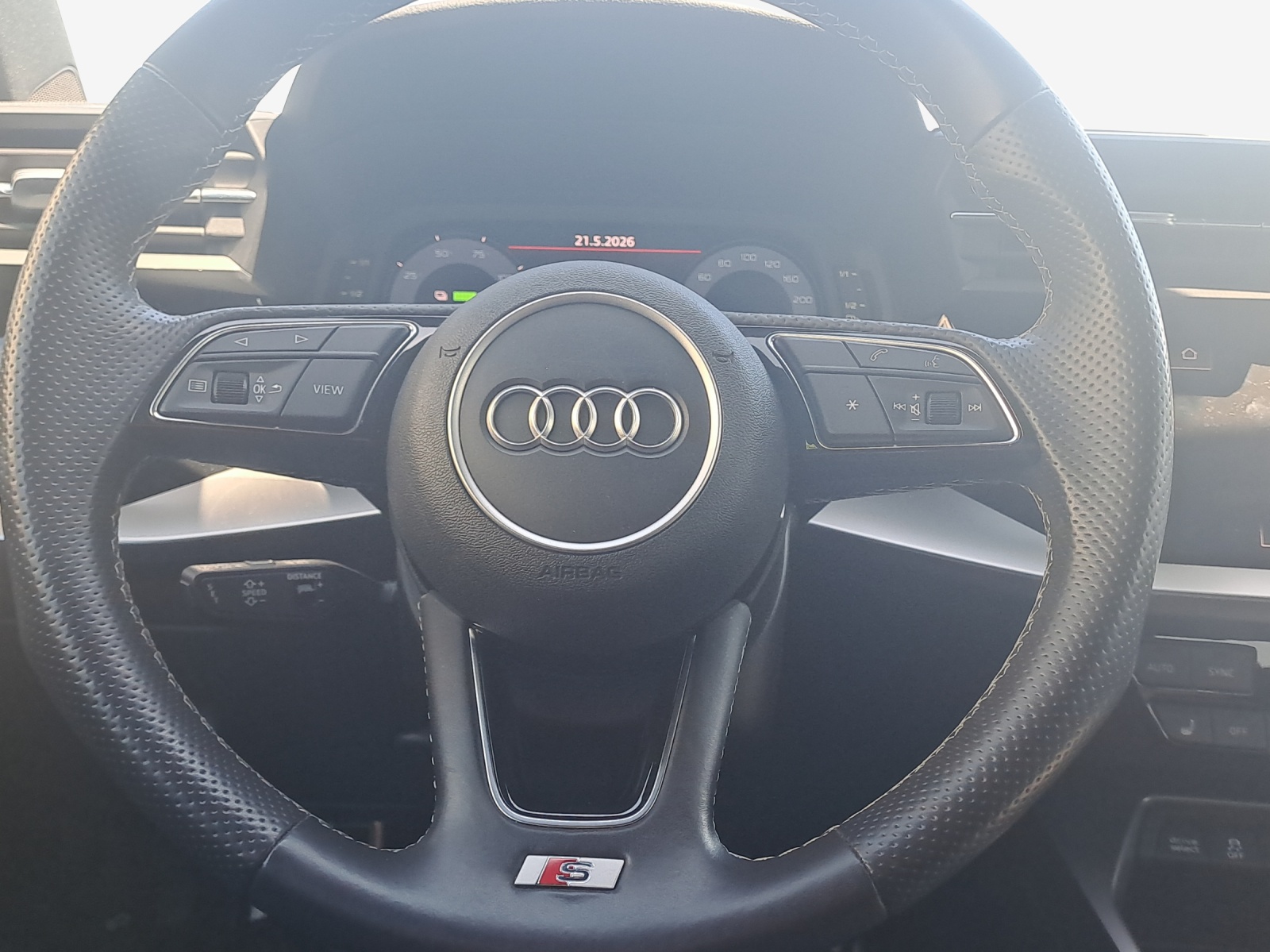 AUDI A3 Sportback 40 TFSI e S line S-tronic-image-10