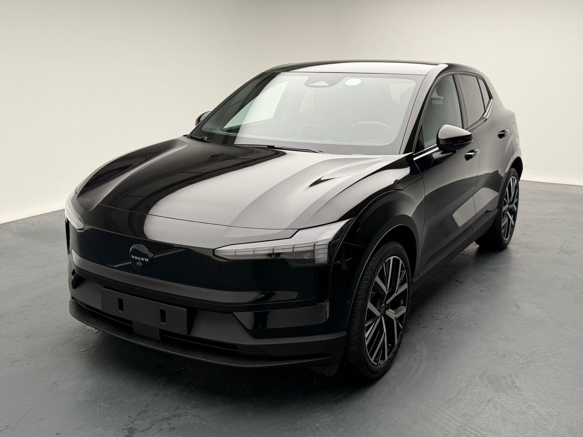 VOLVO EX30 E60 Twin Ultra Performance Sw. Black Ed. AWD-image-0