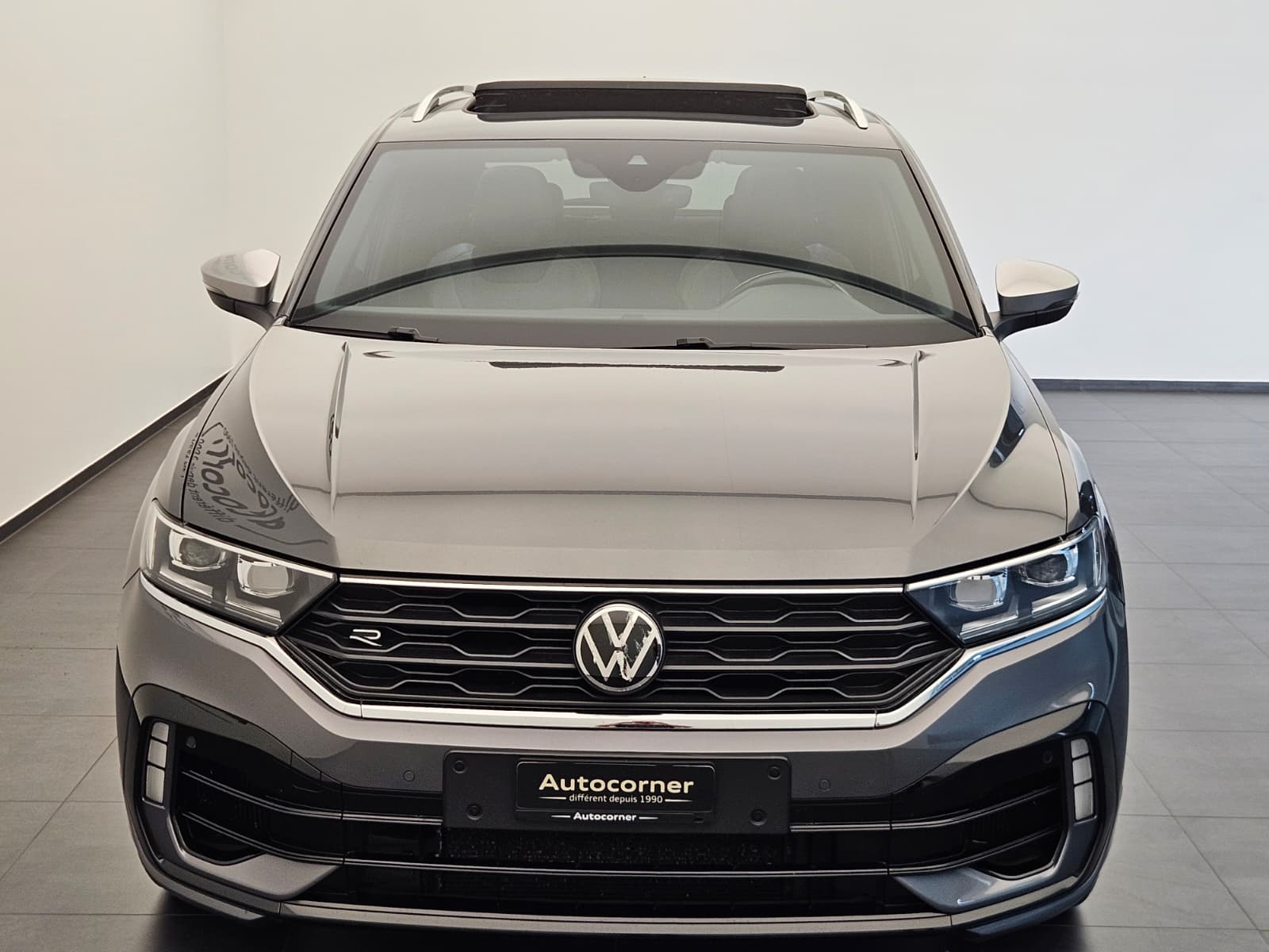 VW T-Roc 2.0 TSI R DSG 4Motion-image-3
