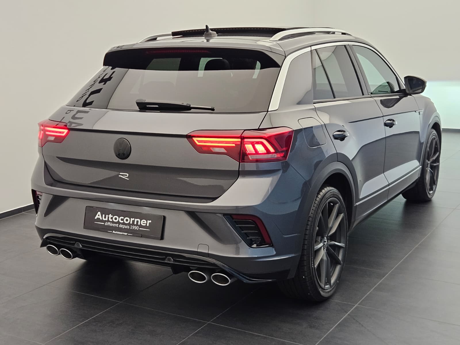 VW T-Roc 2.0 TSI R DSG 4Motion-image-6
