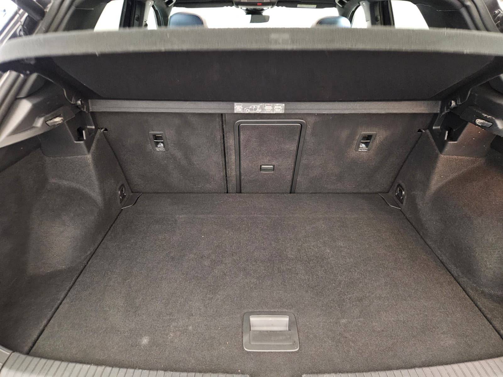 VW T-Roc 2.0 TSI R DSG 4Motion-image-13