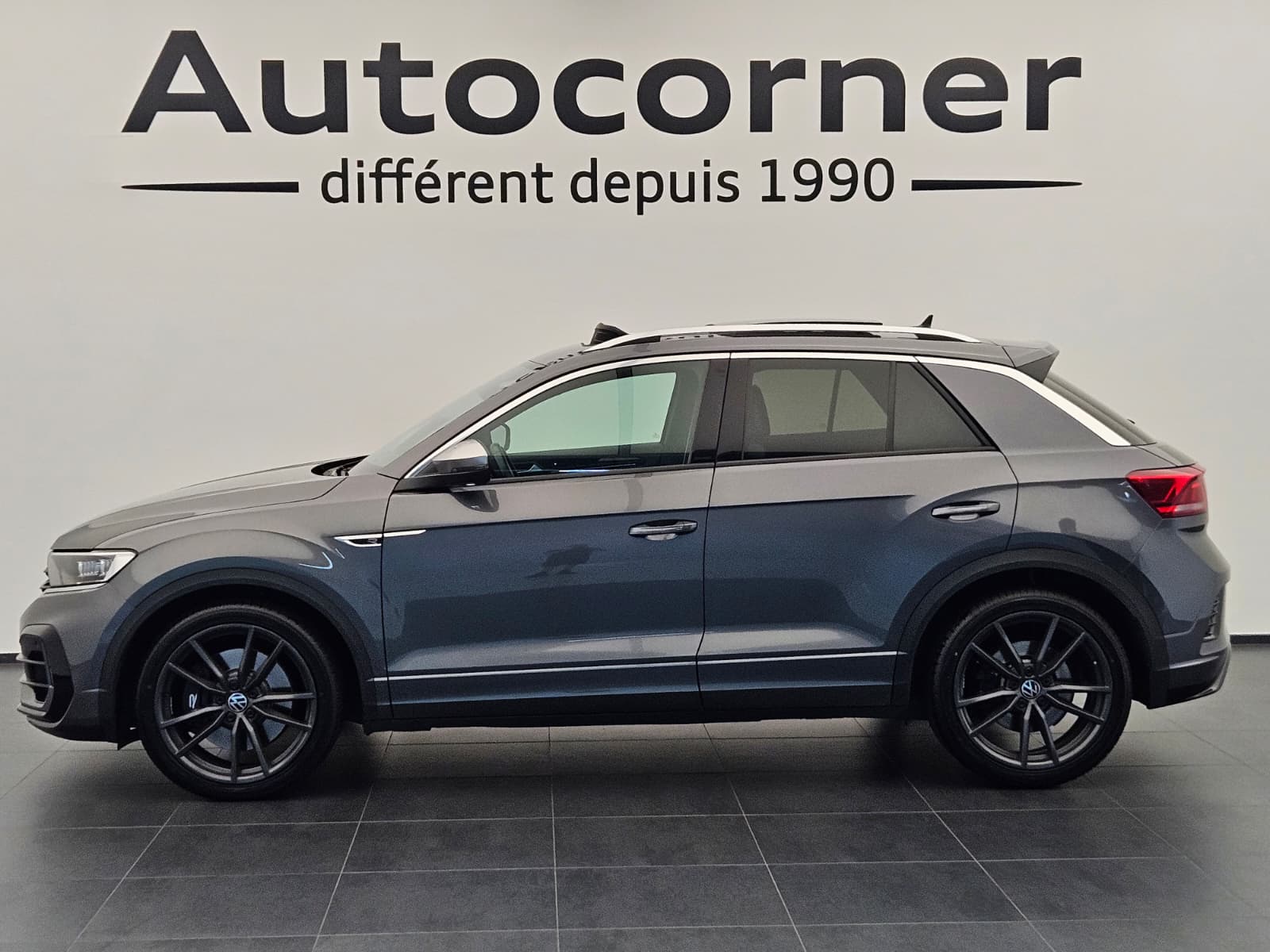 VW T-Roc 2.0 TSI R DSG 4Motion-image-1