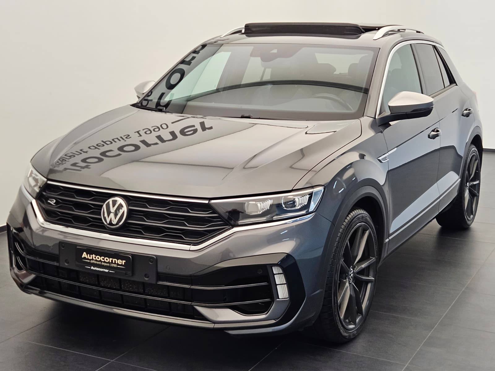 VW T-Roc 2.0 TSI R DSG 4Motion-image-2