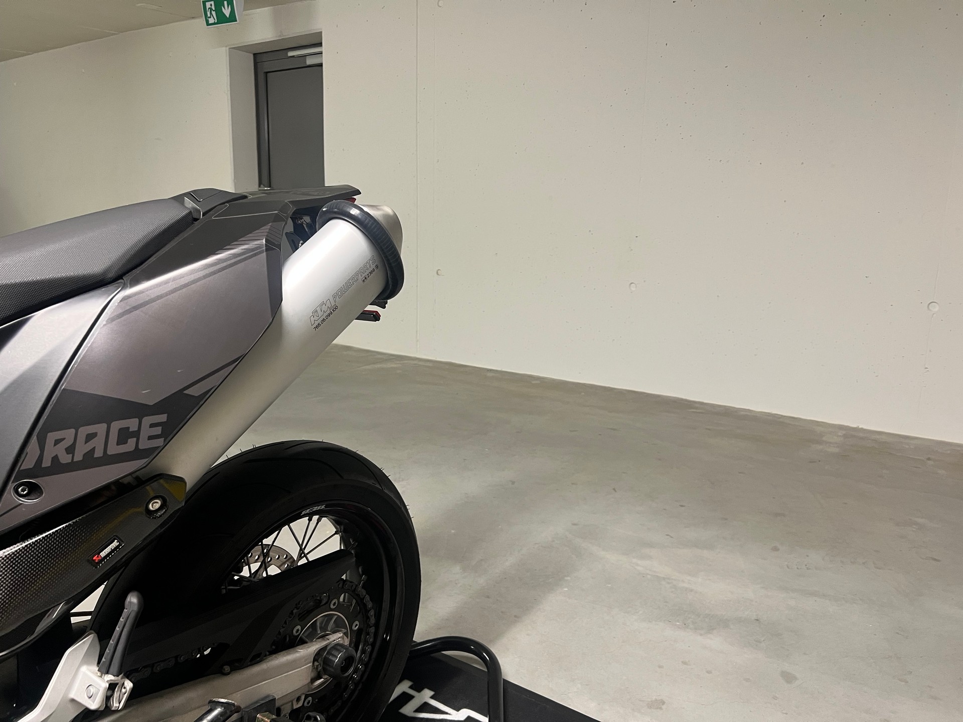 KTM 690 SMC-image-5