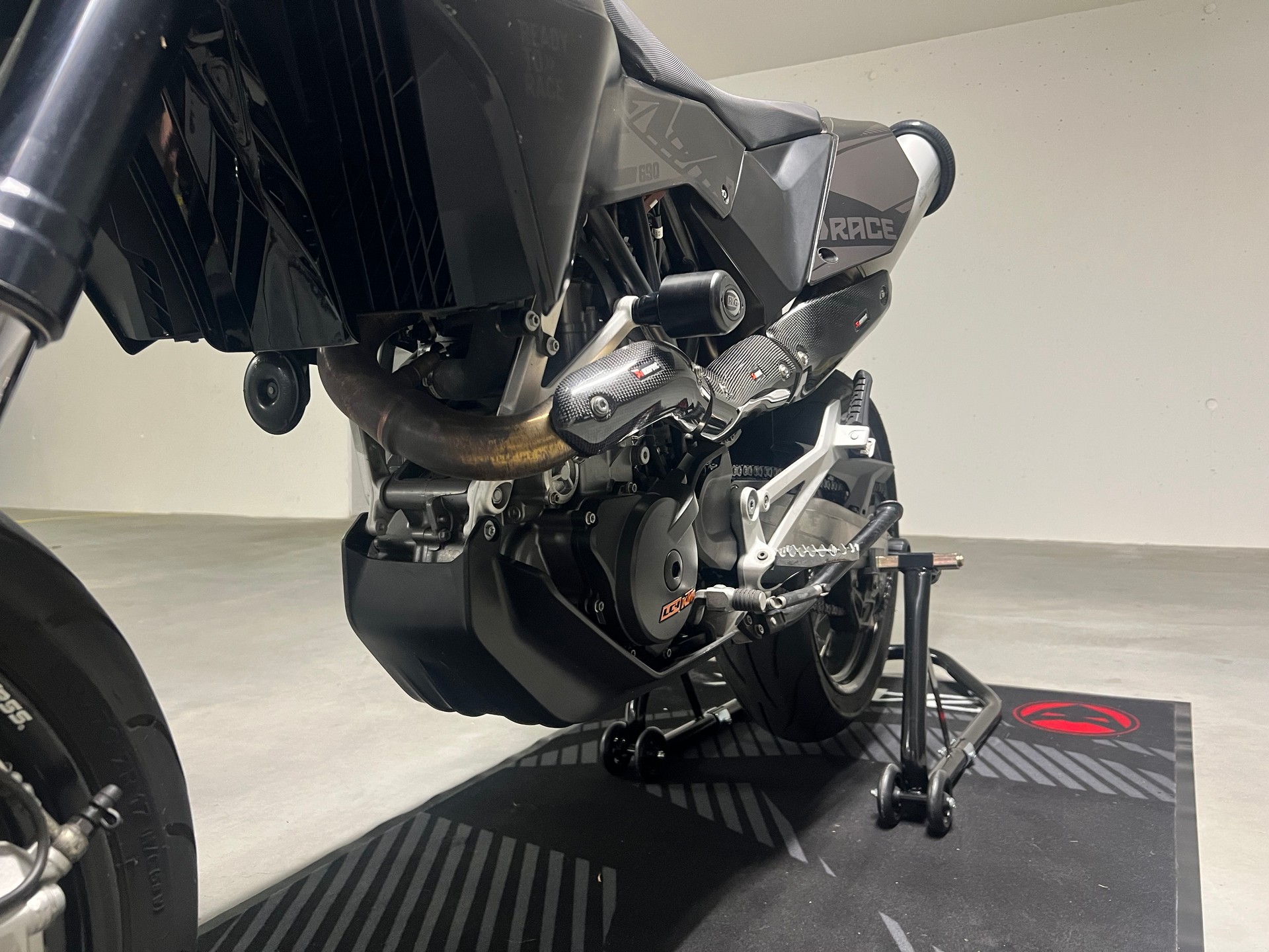 KTM 690 SMC-image-7