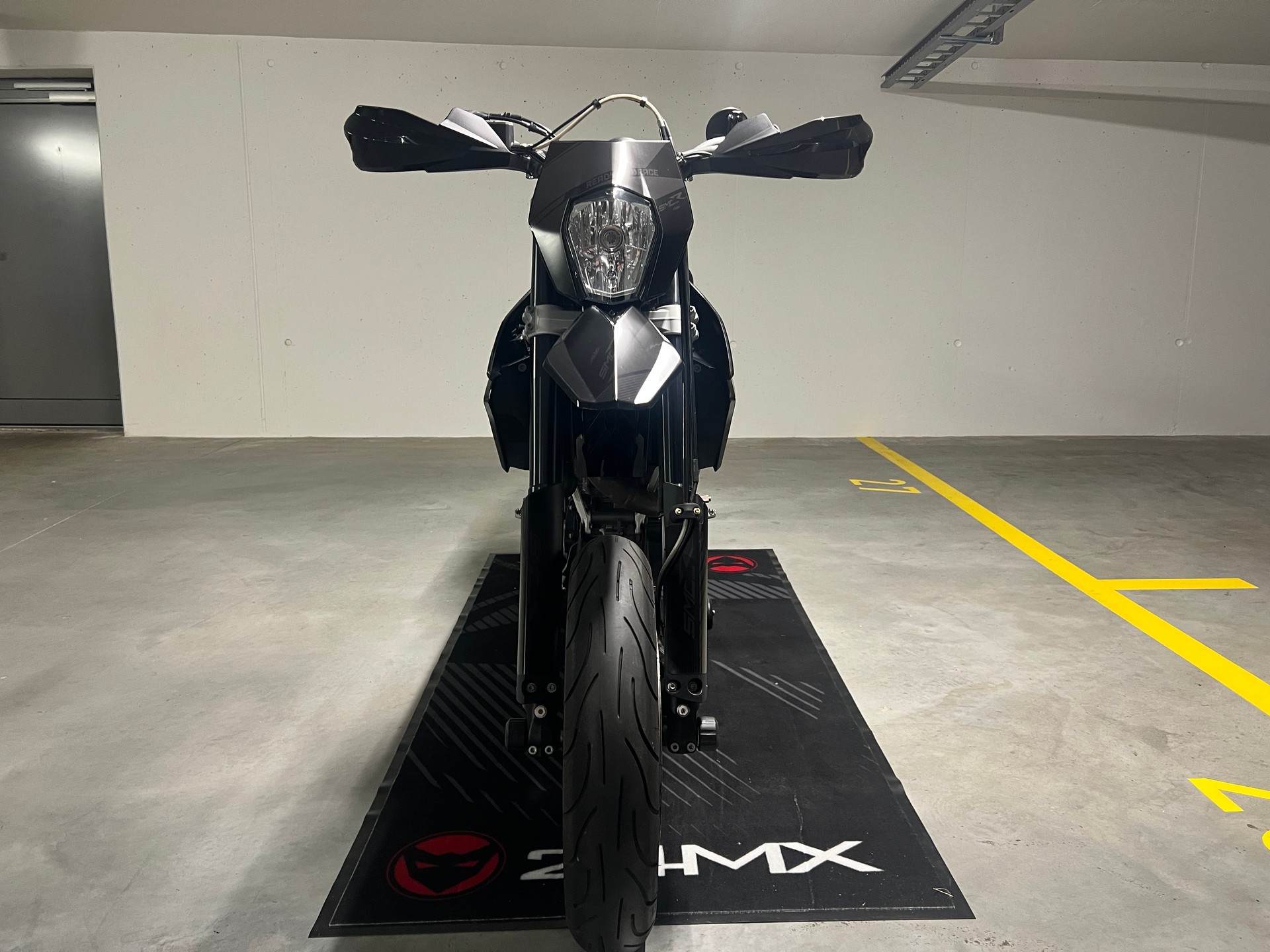KTM 690 SMC-image-3