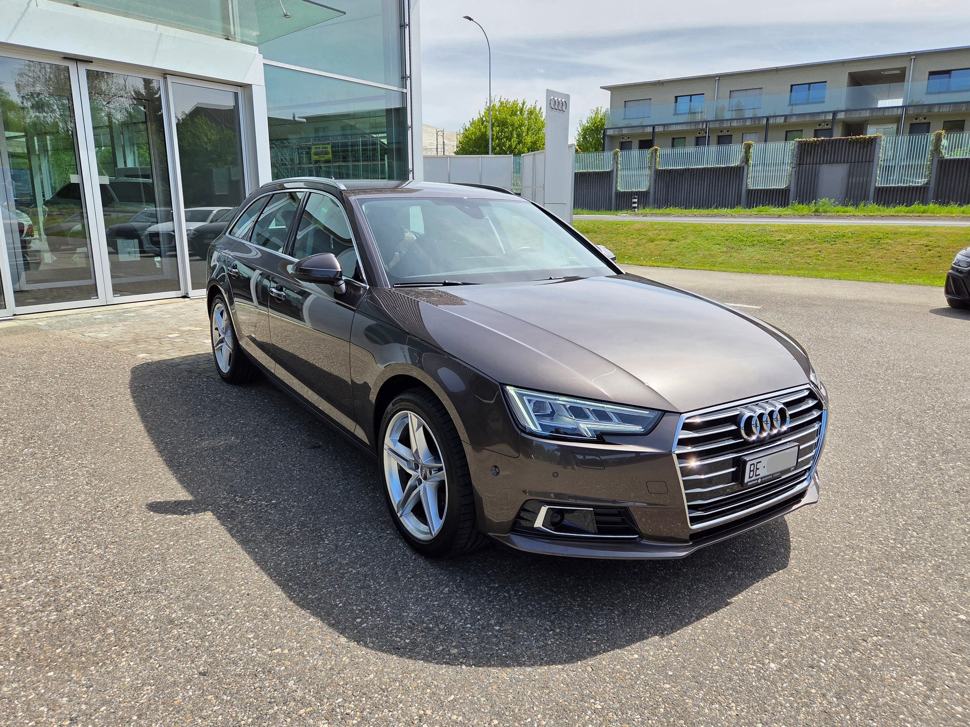 AUDI 2.0 TFSI 190 ultra Design S-Tronic