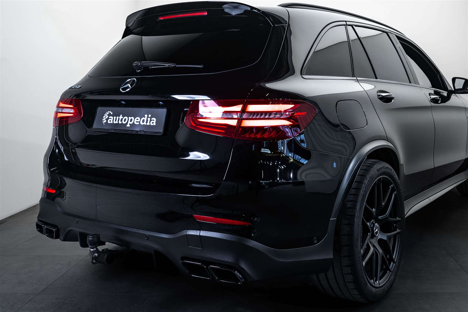 MERCEDES-BENZ GLC 63 S AMG 4Matic+ 9G-Tronic-image-3