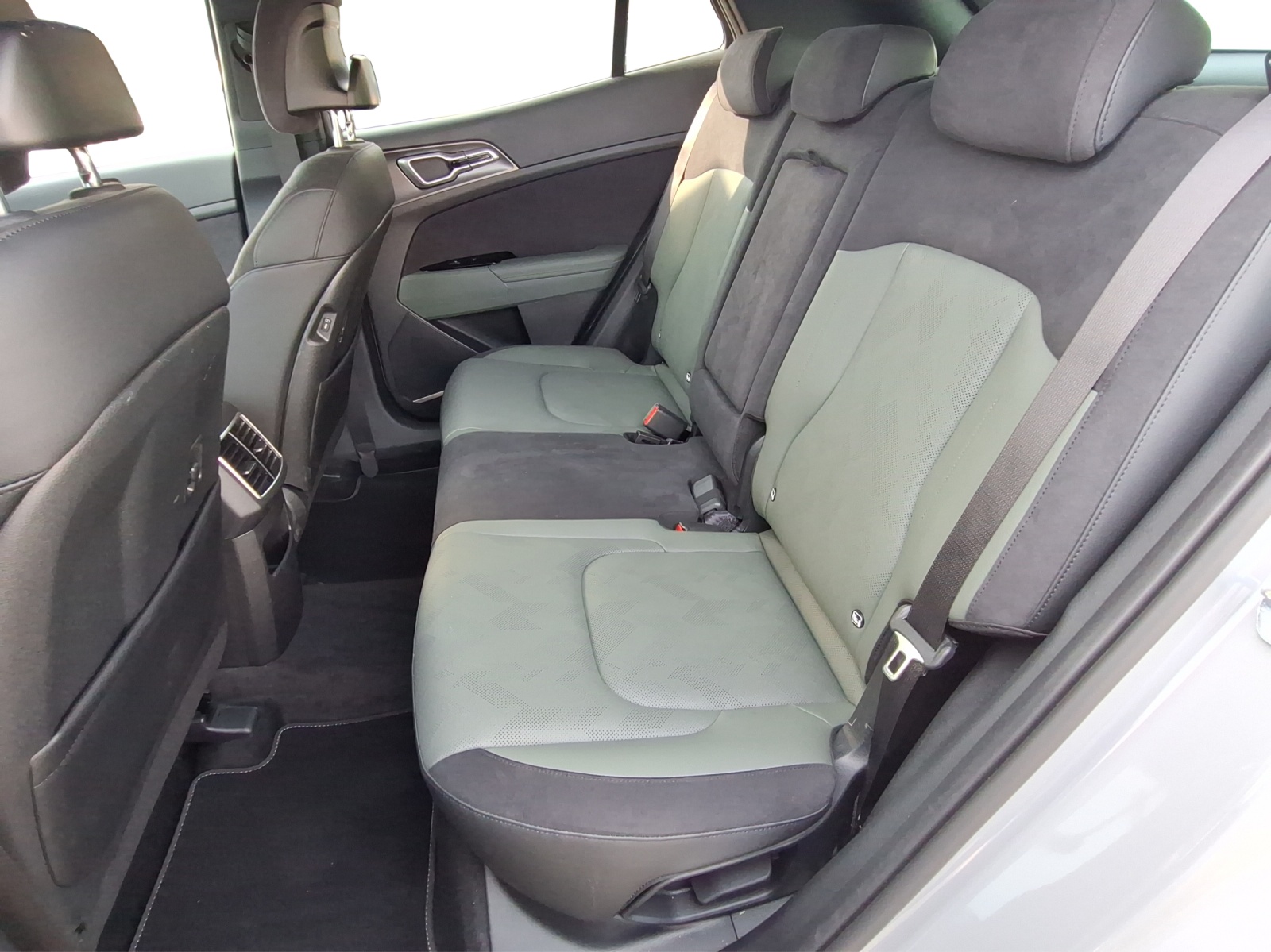 KIA Sportage 1.6 T-GDi Power Edition Anniversary-image-9