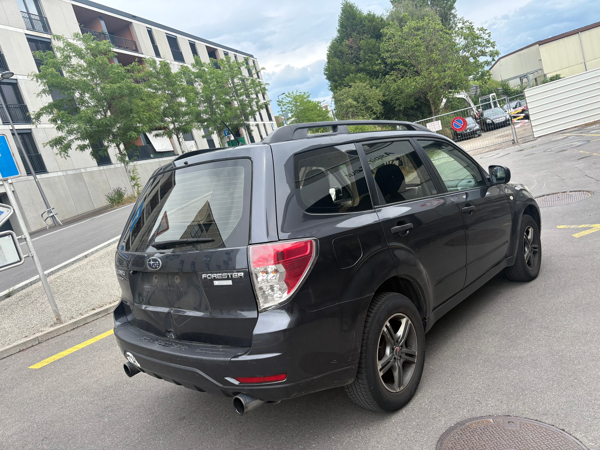 SUBARU Forester 2.0X Advantage Automatic-image-2