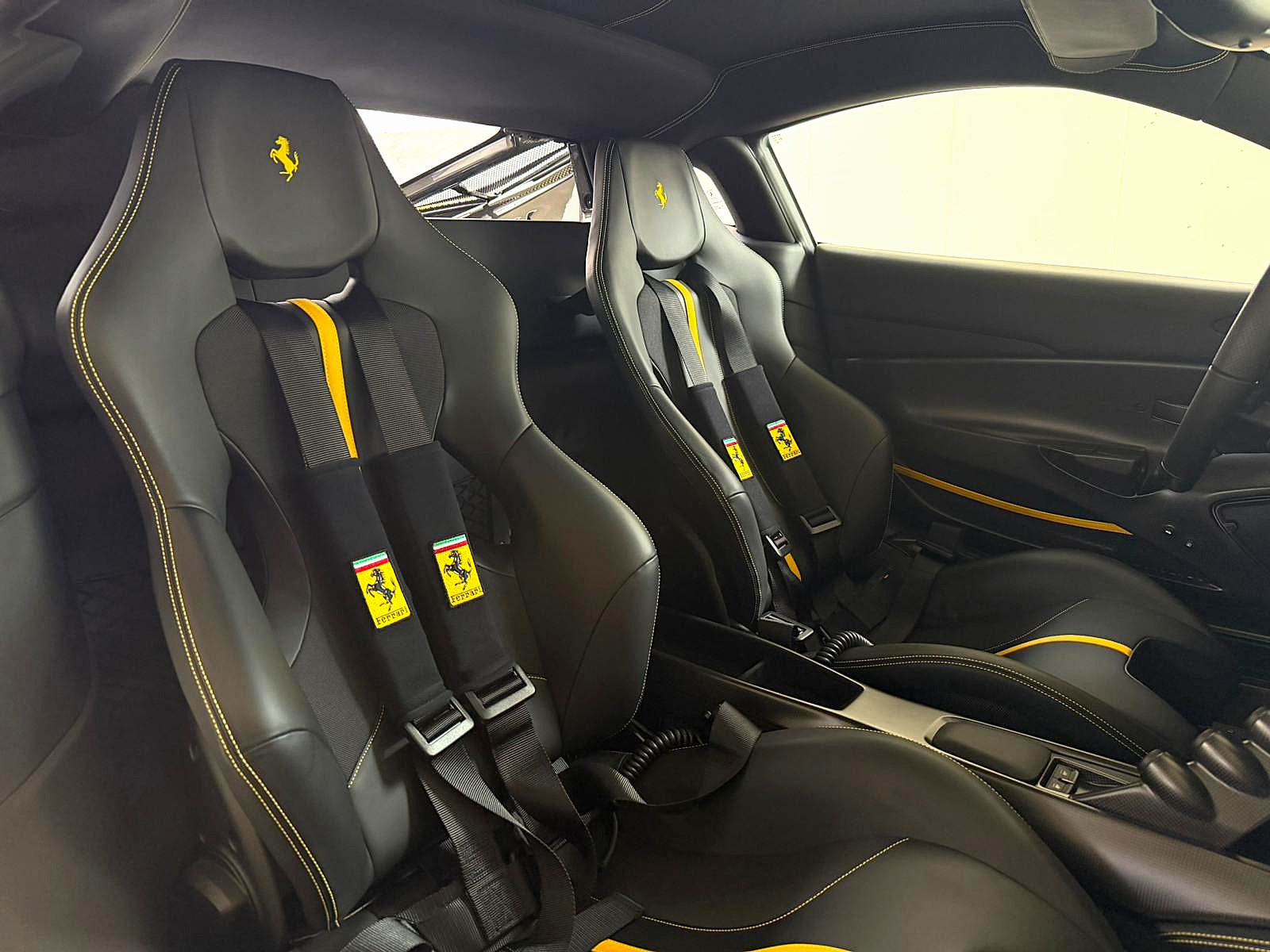 FERRARI 488 Pista 3.9 V8-image-10