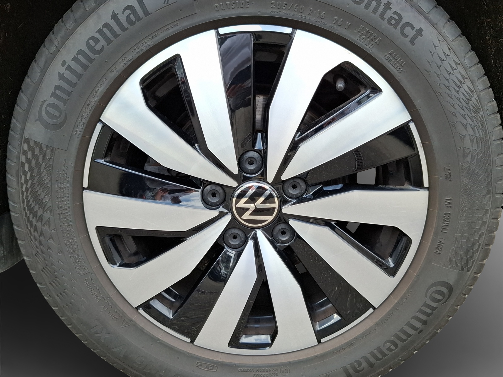 VW Touran 2.0 TDI BlueMotion Technology Comfortline DSG-image-13