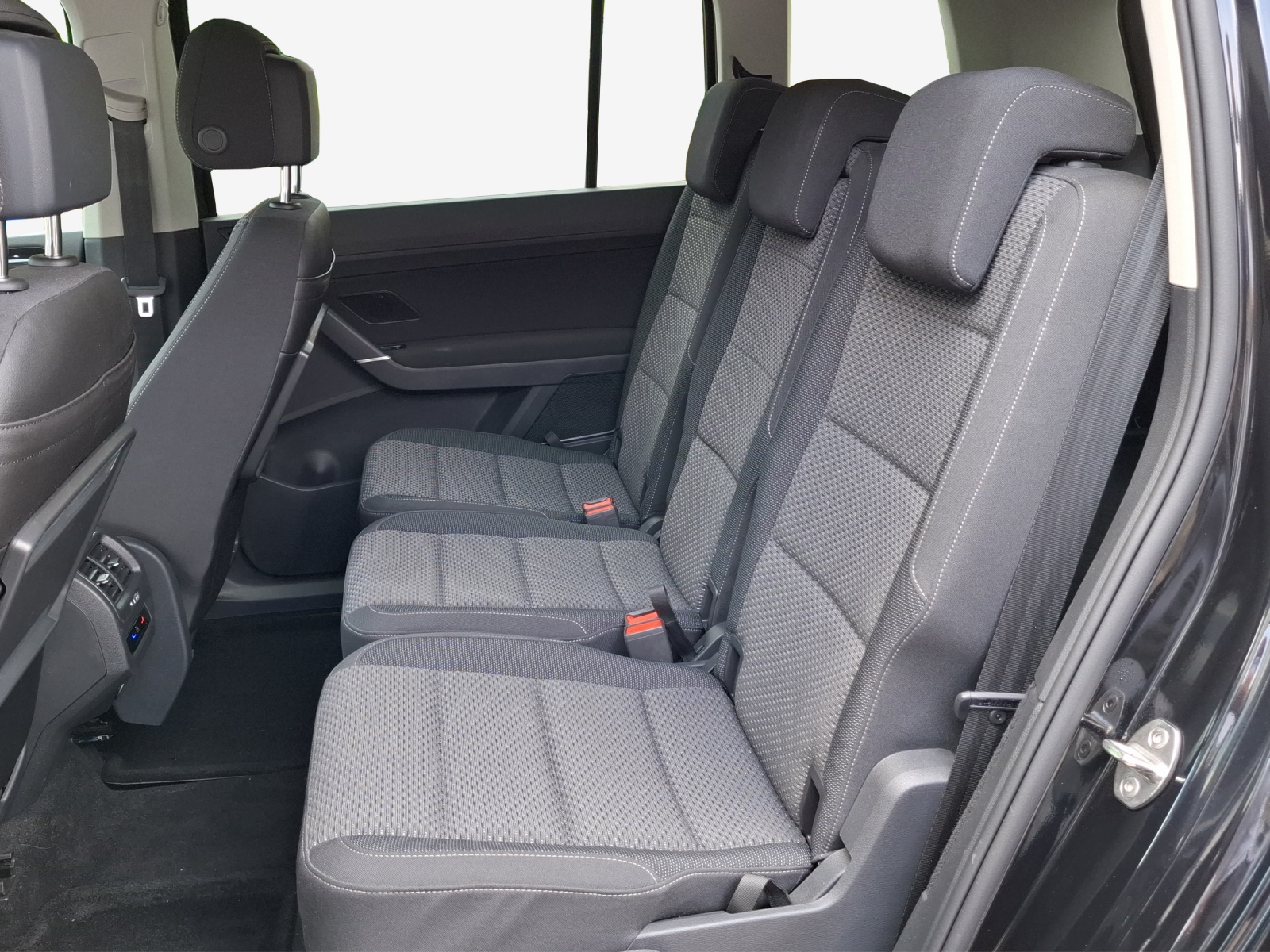 VW Touran 2.0 TDI BlueMotion Technology Comfortline DSG-image-11