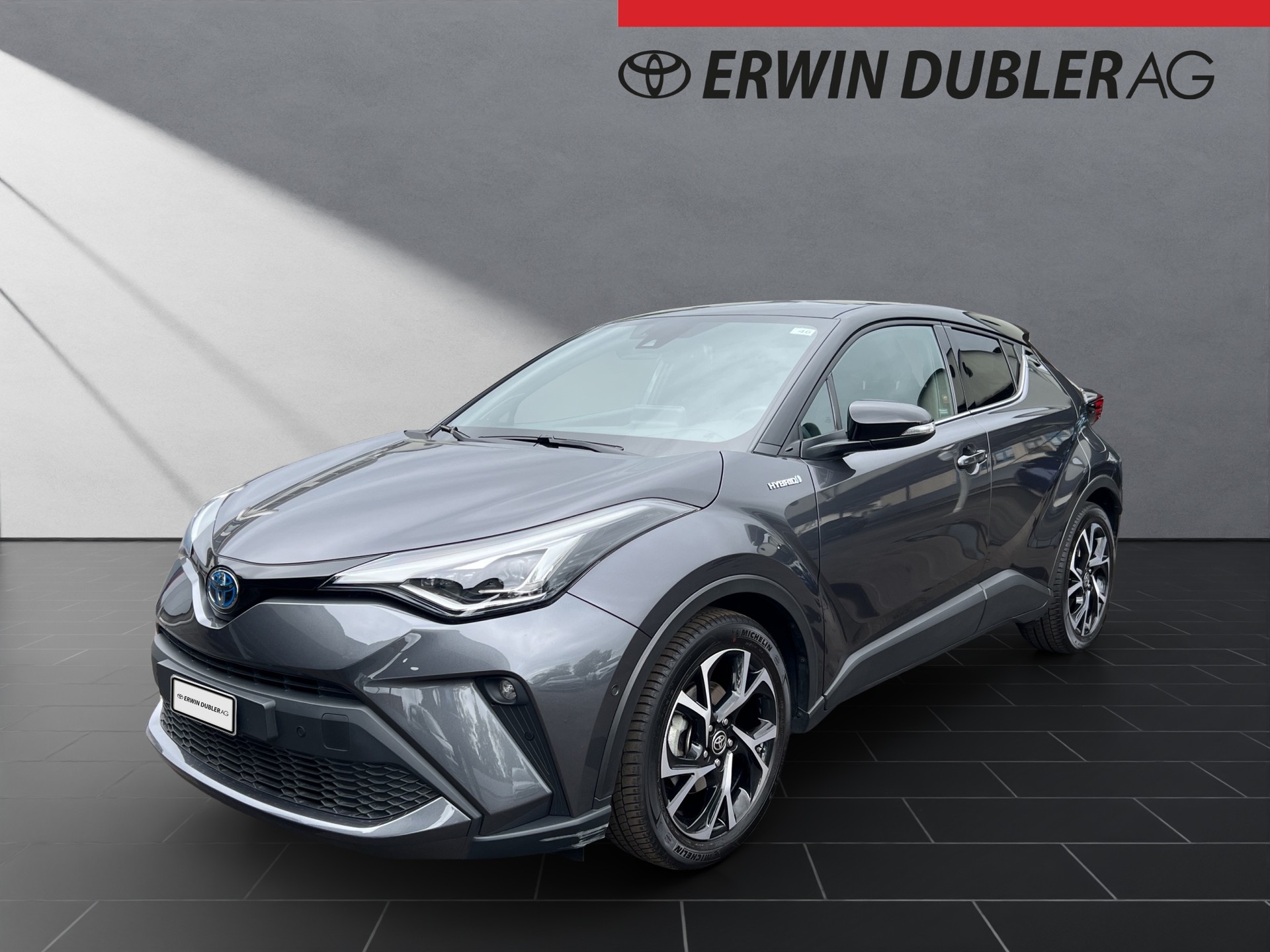 TOYOTA C-HR 2.0 VVTi HSD Trend-image-0