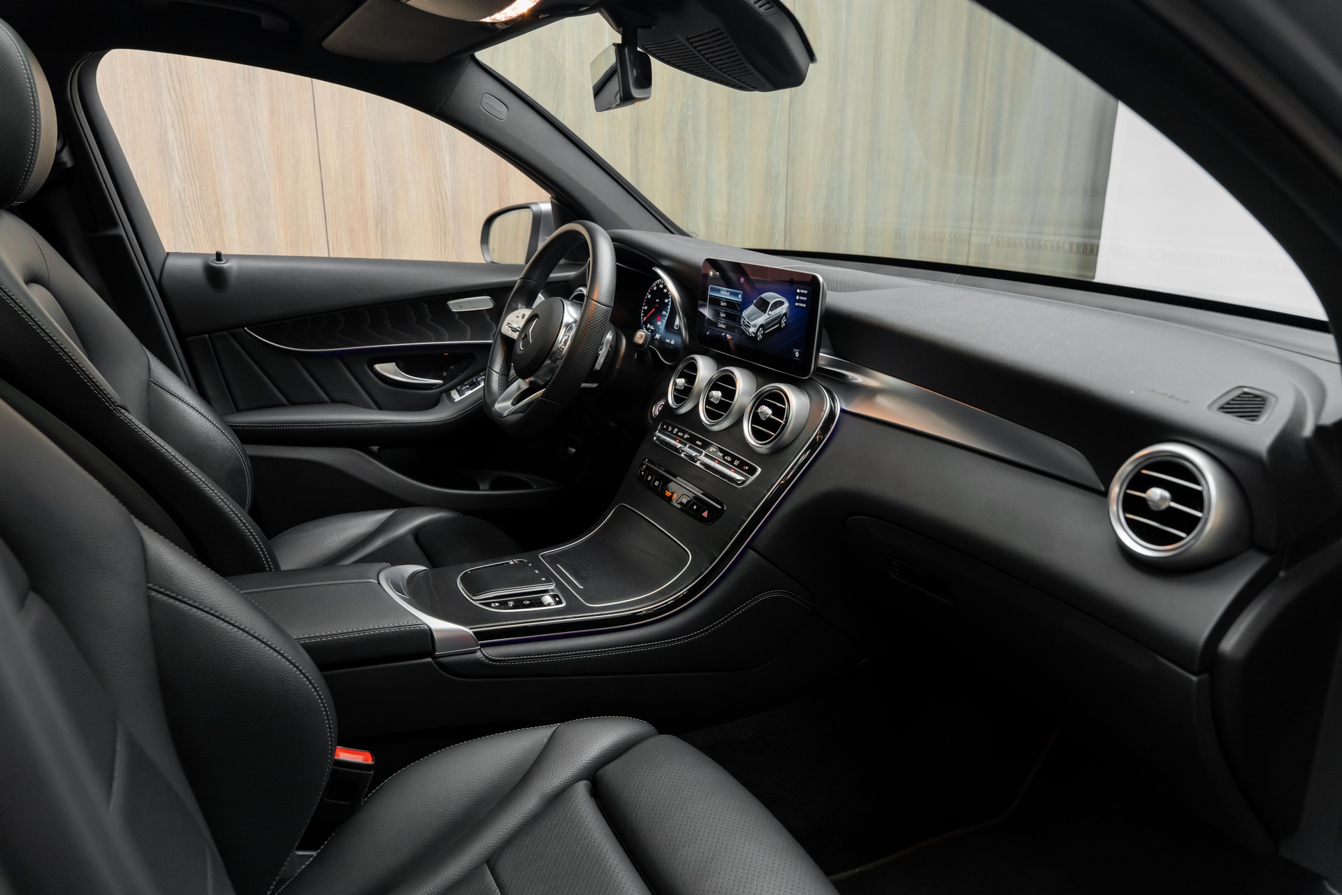 MERCEDES-BENZ GLC Coupé 300 AMG Line 4Matic 9G-Tronic-image-7