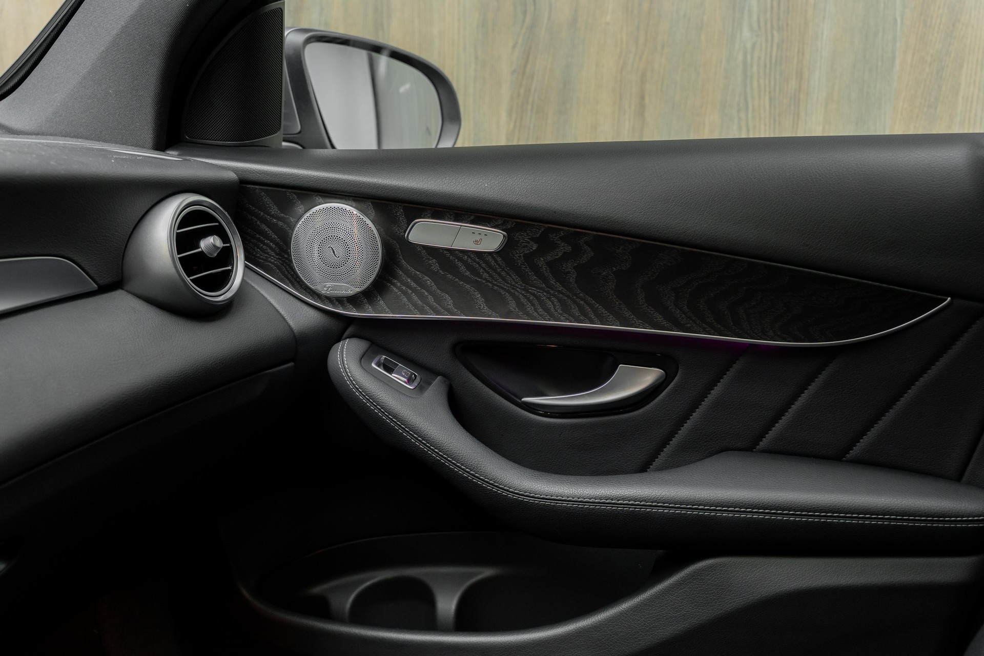 MERCEDES-BENZ GLC Coupé 300 AMG Line 4Matic 9G-Tronic-image-17