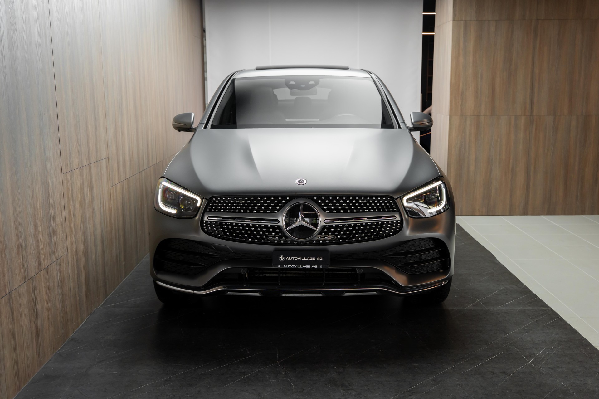 MERCEDES-BENZ GLC Coupé 300 AMG Line 4Matic 9G-Tronic-image-27