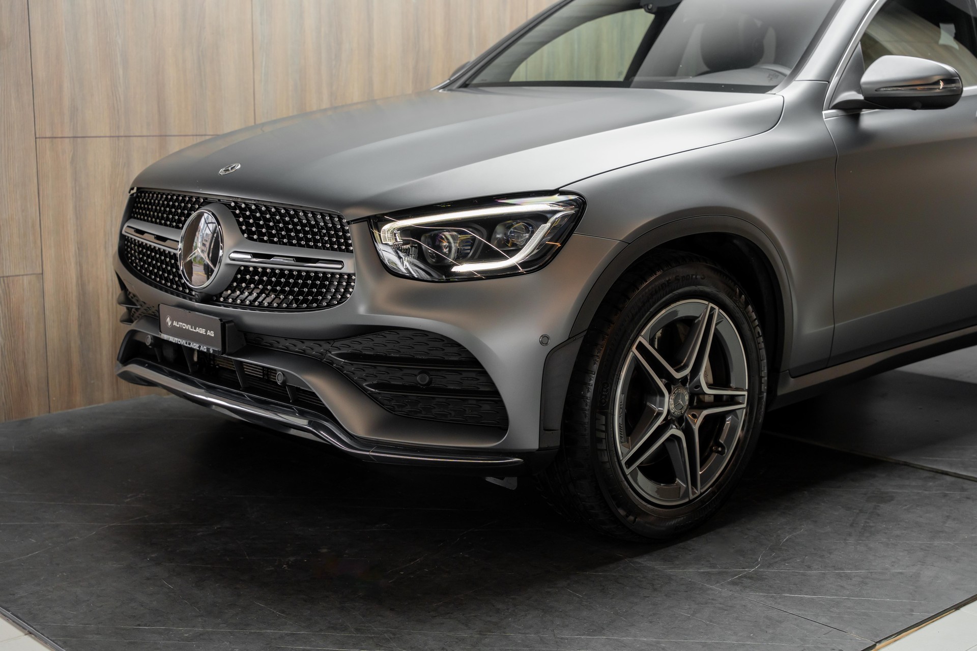 MERCEDES-BENZ GLC Coupé 300 AMG Line 4Matic 9G-Tronic-image-25