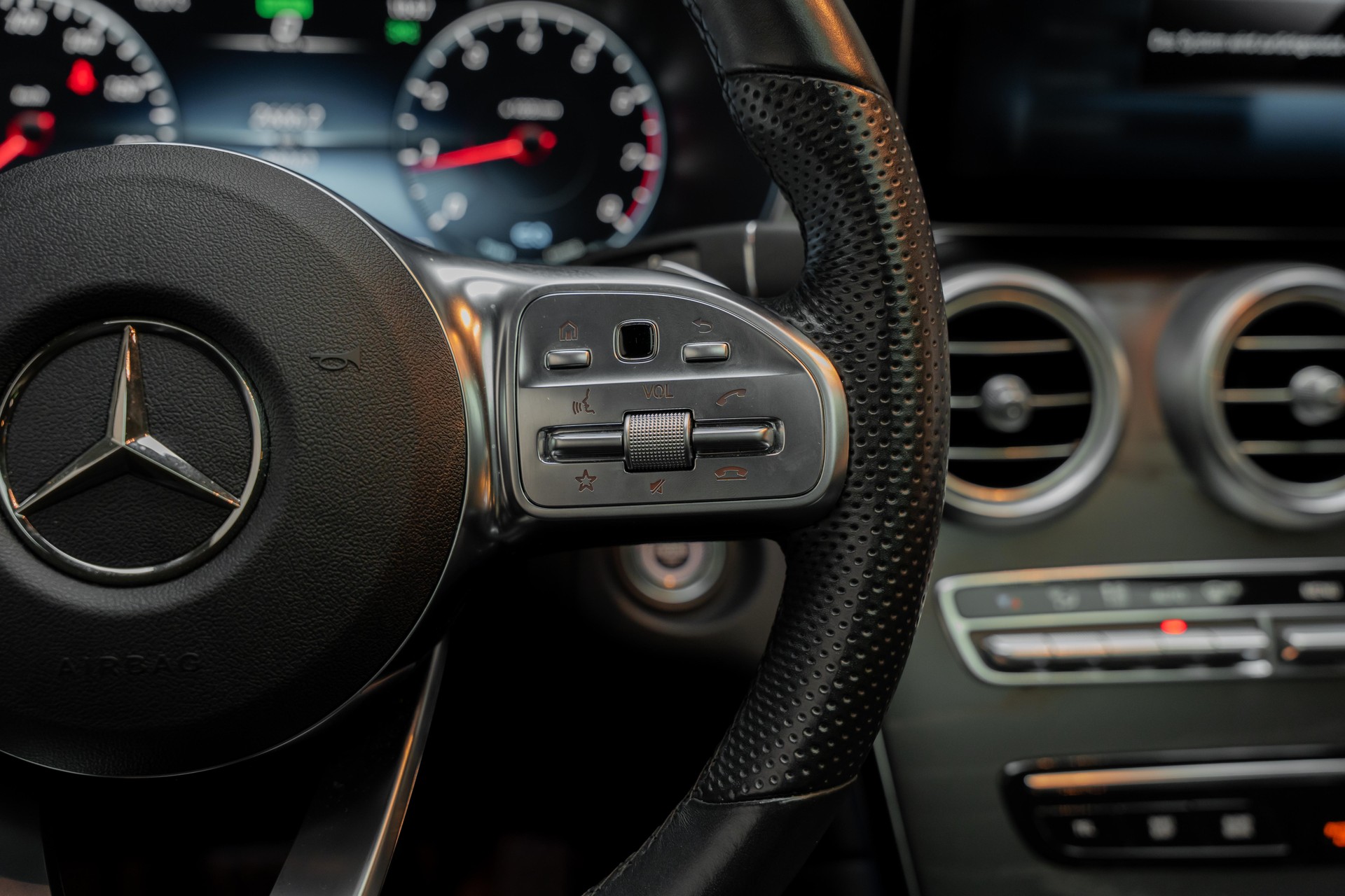 MERCEDES-BENZ GLC Coupé 300 AMG Line 4Matic 9G-Tronic-image-20