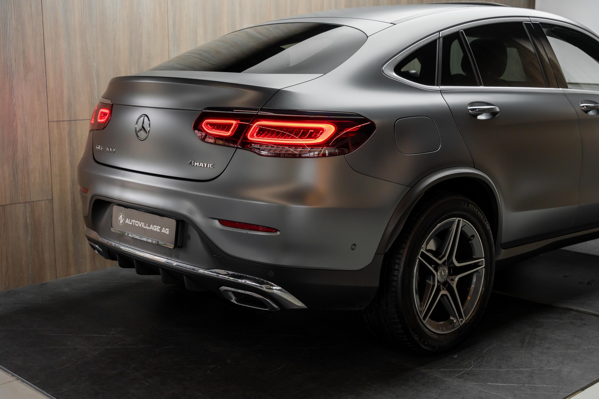 MERCEDES-BENZ GLC Coupé 300 AMG Line 4Matic 9G-Tronic-image-29