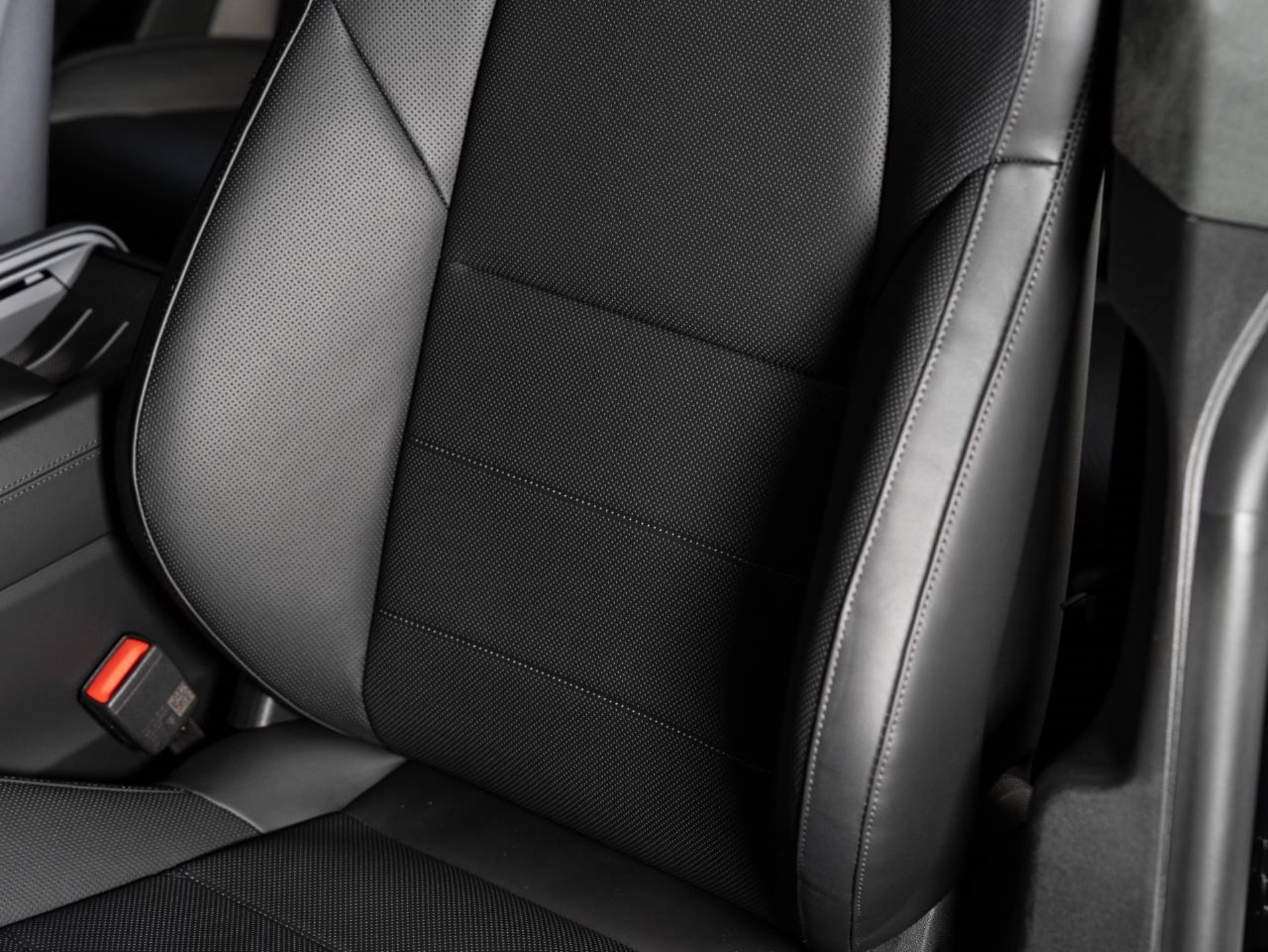 PORSCHE Cayenne Turbo Electric-image-17