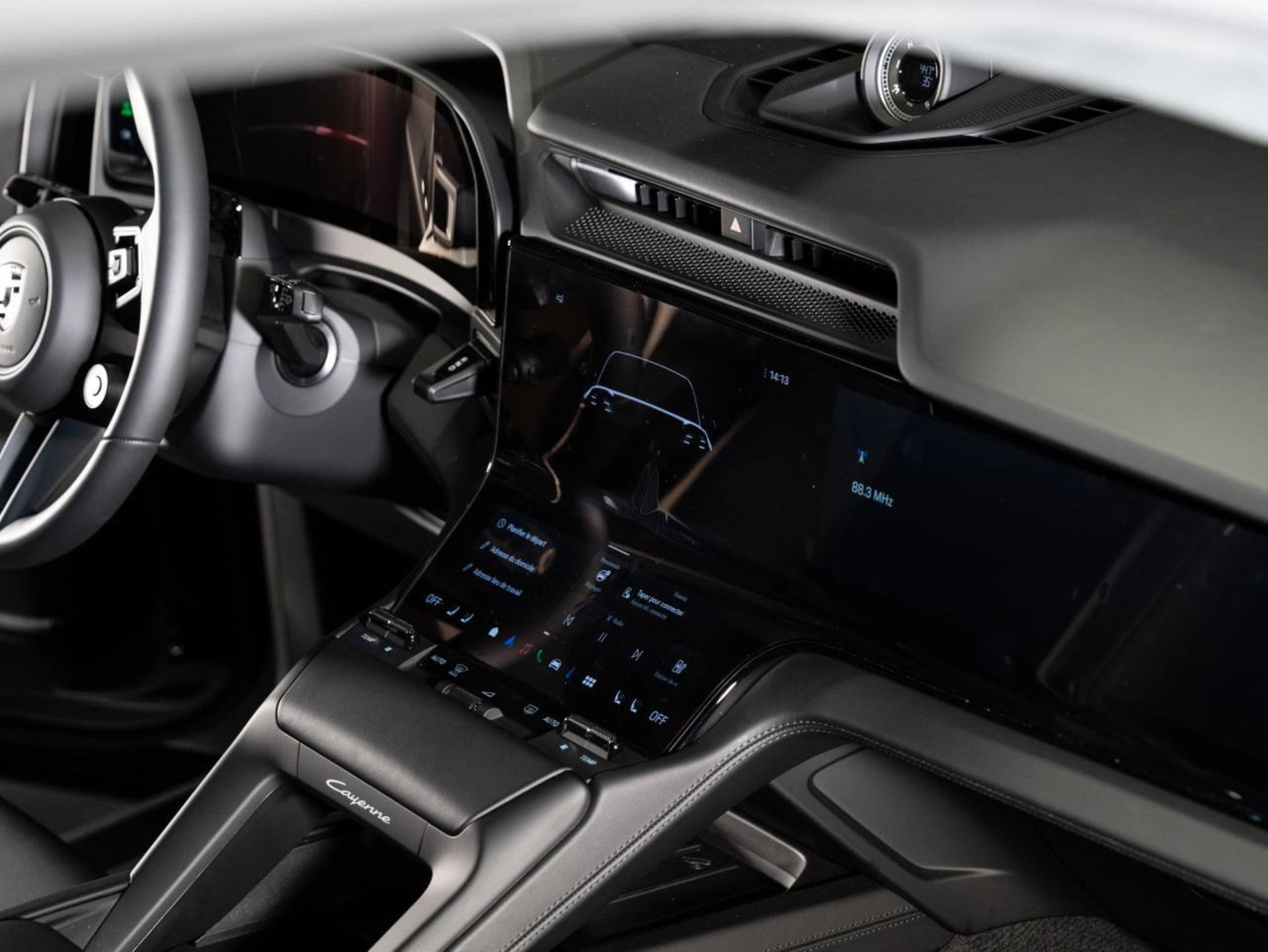 PORSCHE Cayenne Turbo Electric-image-12