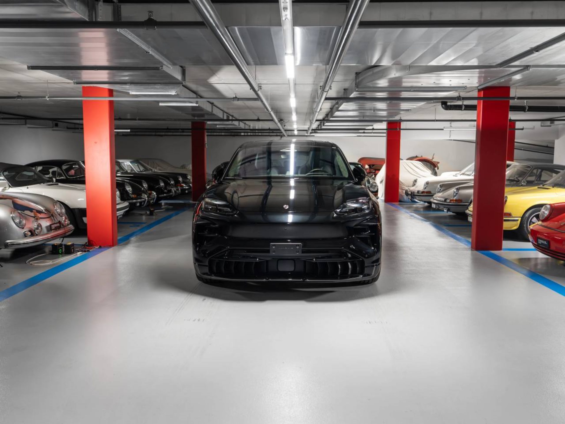 PORSCHE Cayenne Turbo Electric-image-1