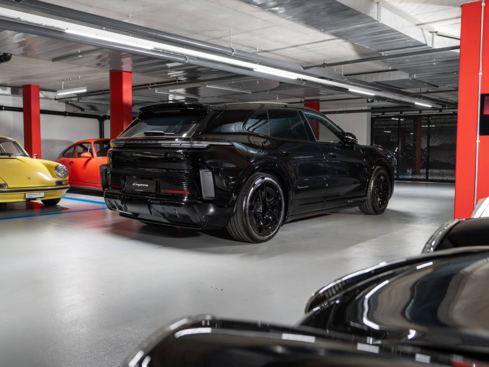 PORSCHE Cayenne Turbo Electric-image-7