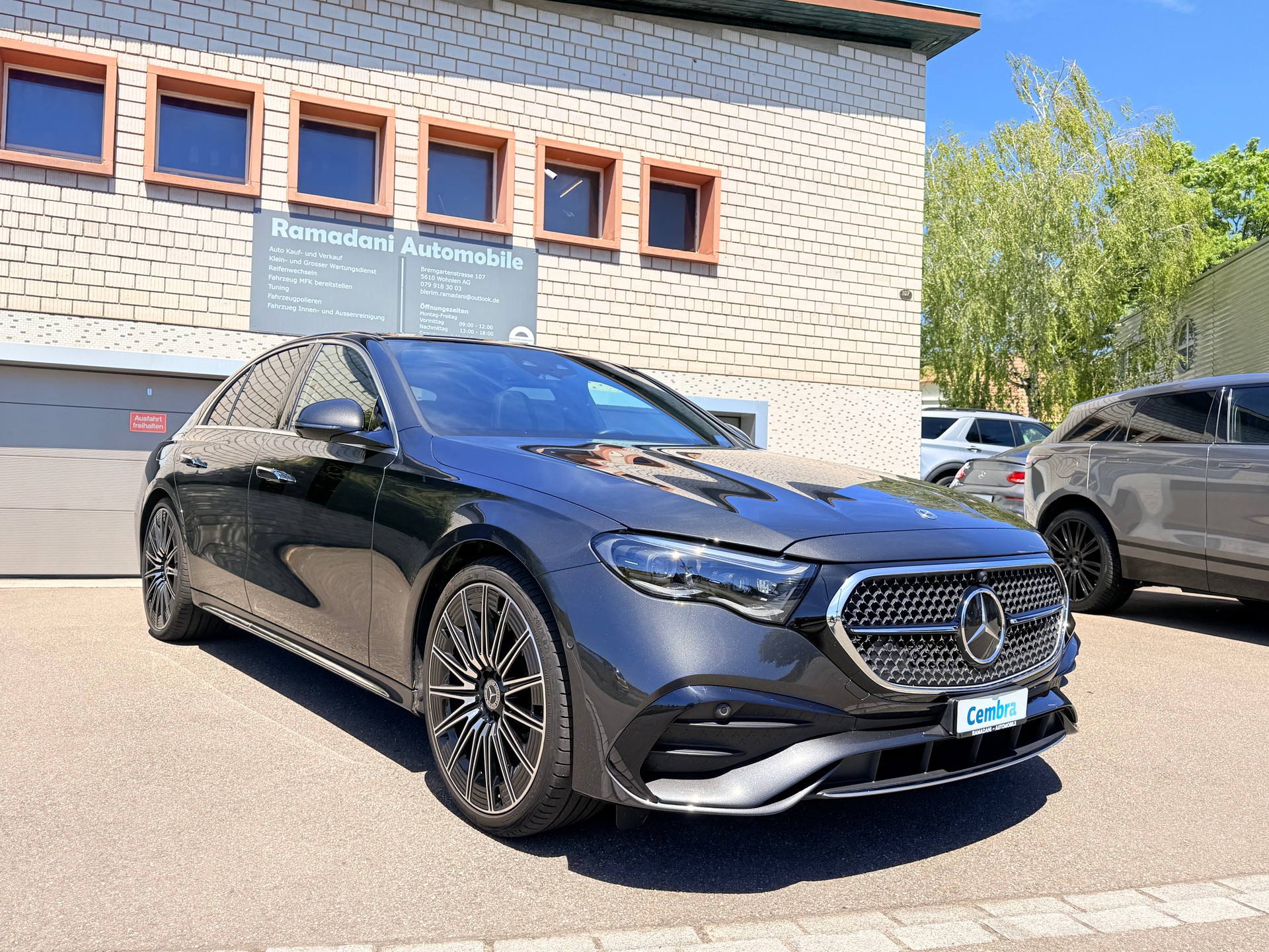 MERCEDES-BENZ E 220 d 4Matic AMG-Line 9G-Tronic-image-0