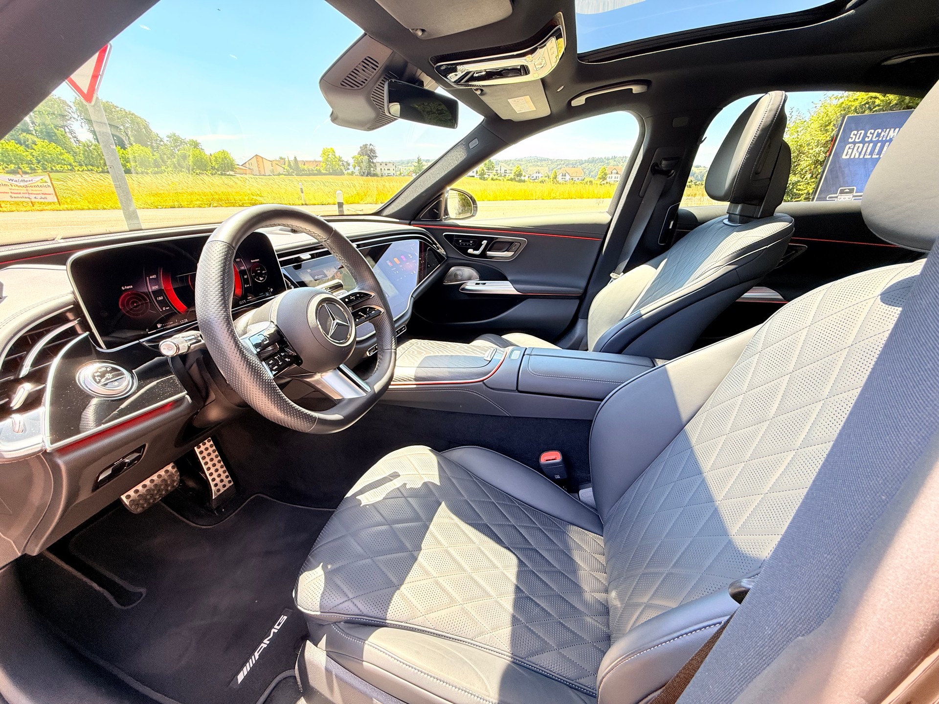 MERCEDES-BENZ E 220 d 4Matic AMG-Line 9G-Tronic-image-9