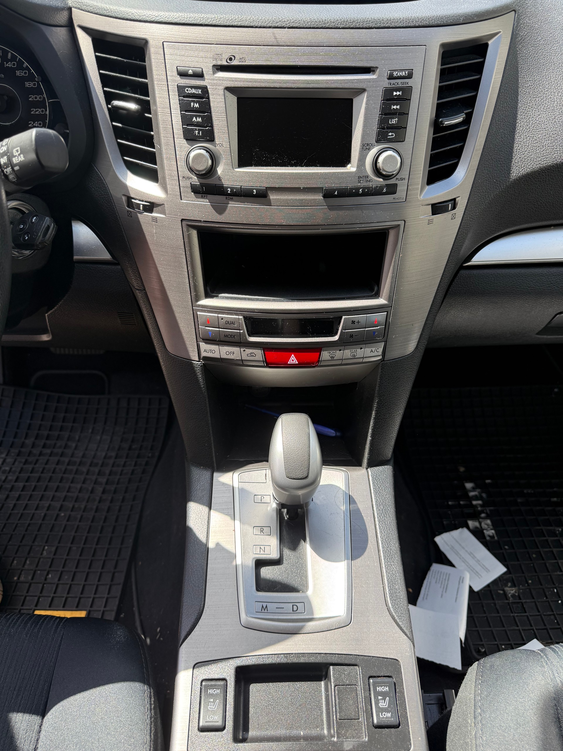SUBARU Legacy 2.0i Advantage AWD Lineartronic-image-12