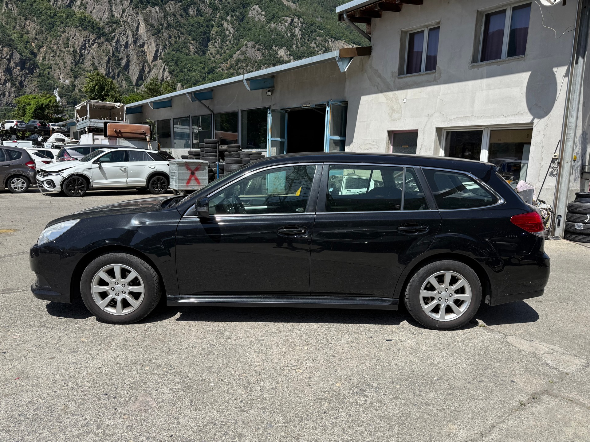 SUBARU Legacy 2.0i Advantage AWD Lineartronic-image-0