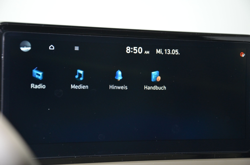 HYUNDAI Inster 49kWh Luxury-image-16