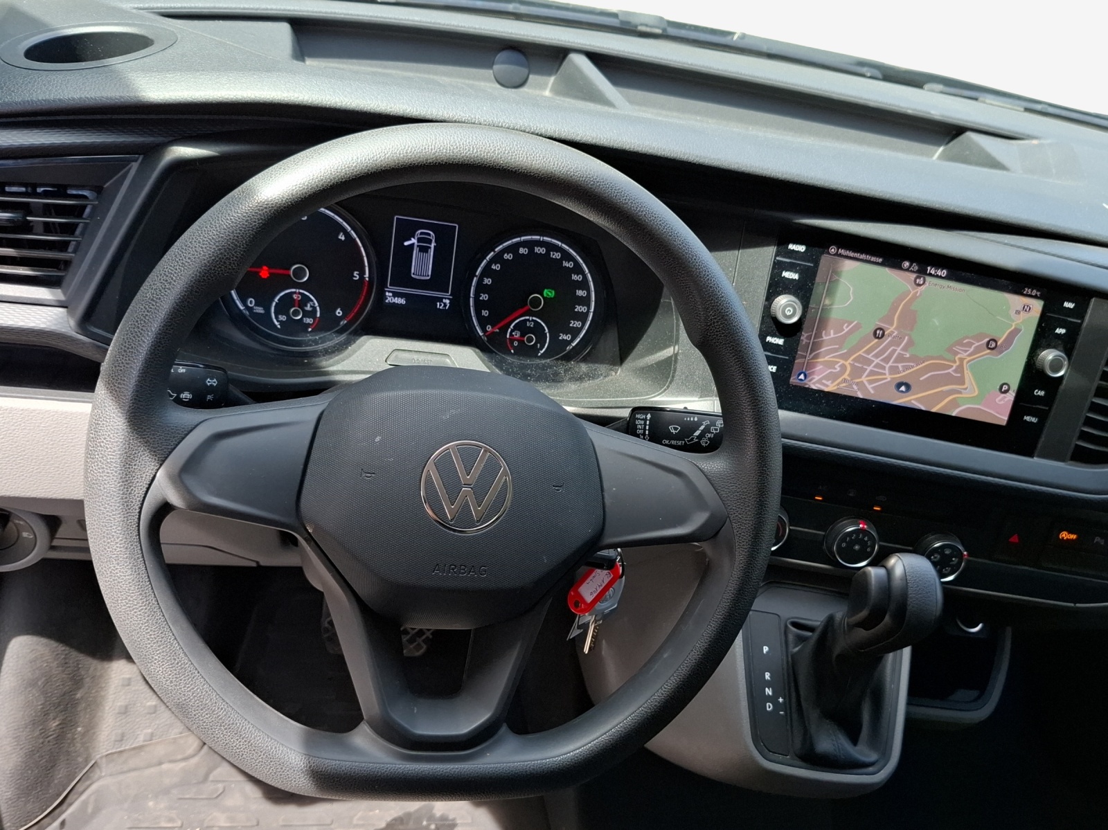 VW T6.1 2.0 TDI DSG-image-9