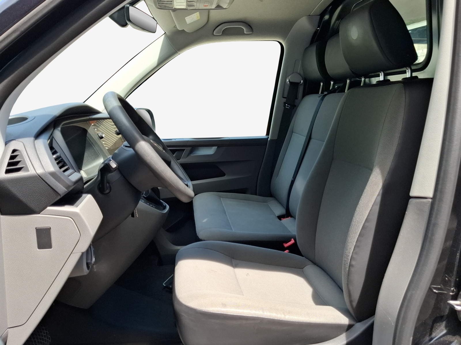 VW T6.1 2.0 TDI DSG-image-7
