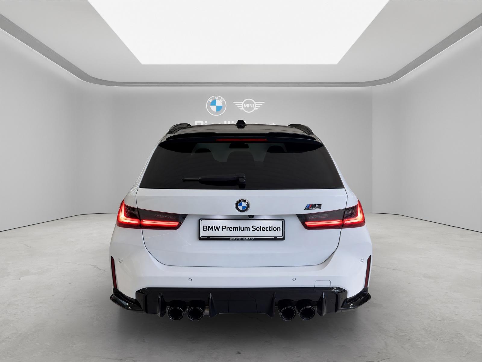 BMW M3 Competition xDrive Touring-image-3