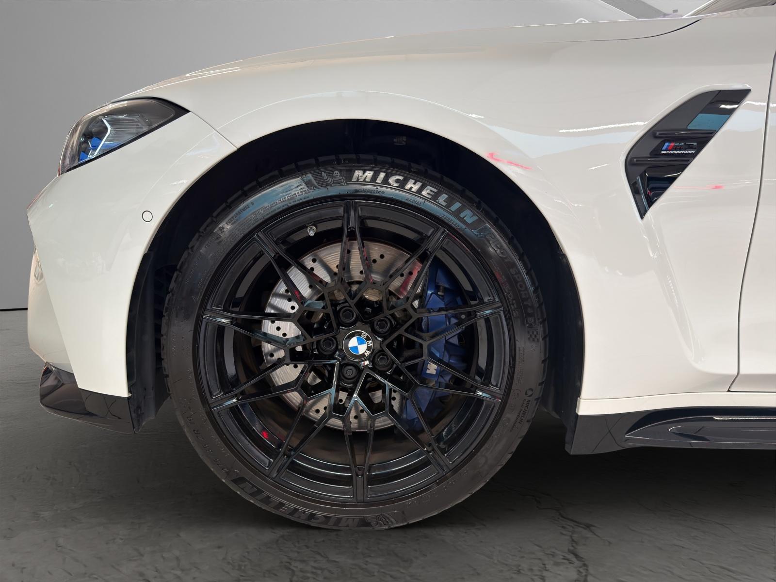 BMW M3 Competition xDrive Touring-image-5